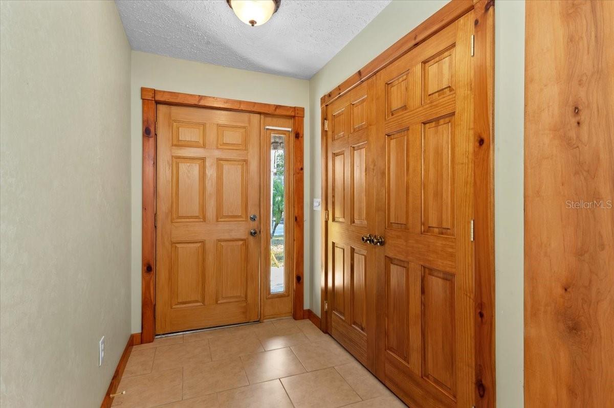 Image 4 of 38 For 1560 Ingram Avenue