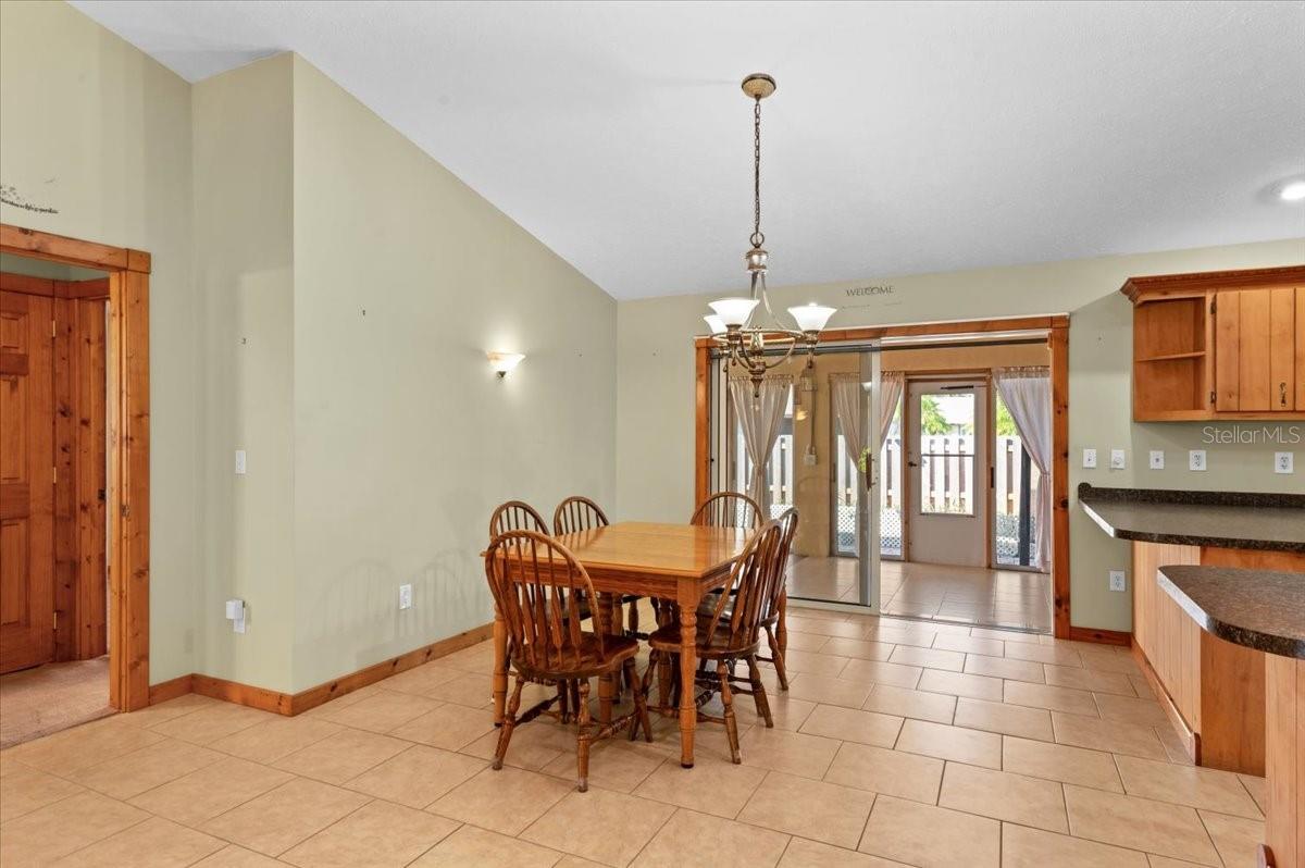 Image 8 of 38 For 1560 Ingram Avenue