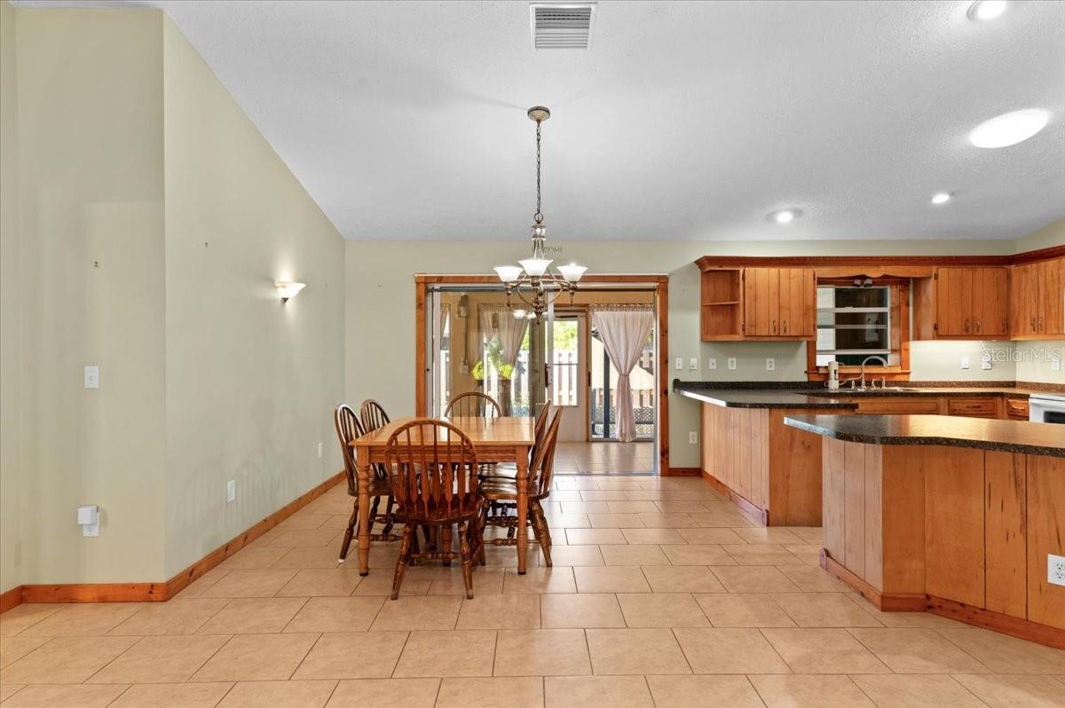 Image 9 of 38 For 1560 Ingram Avenue