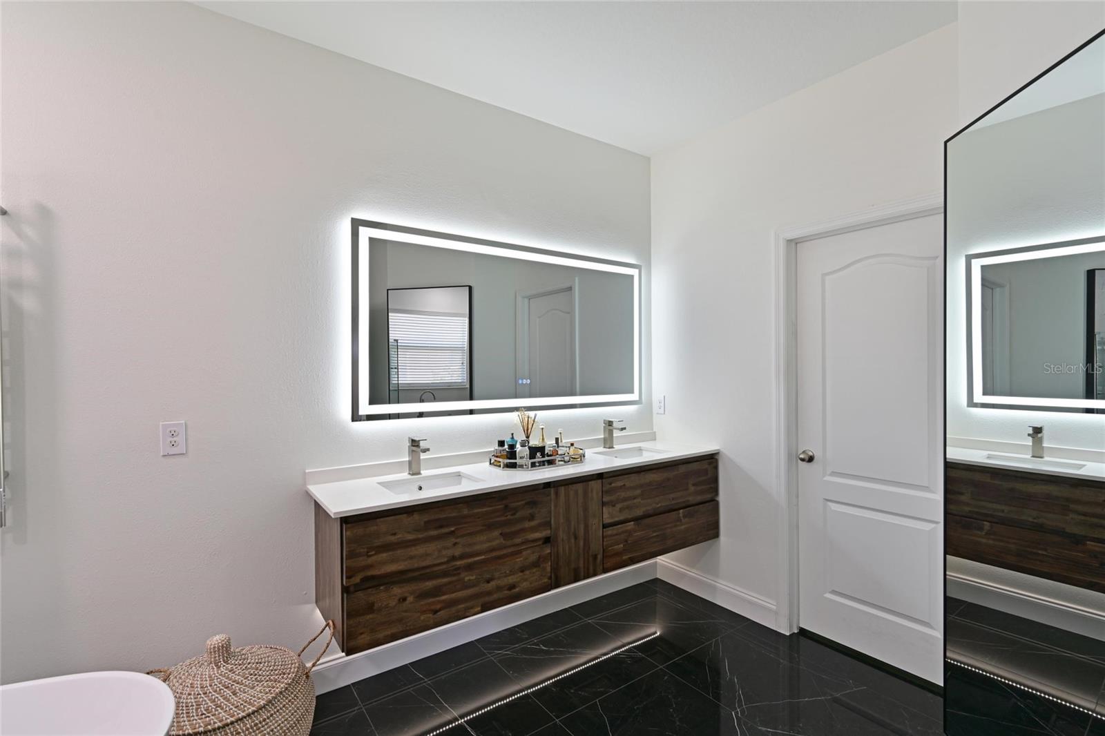 Image 42 of 60 For 2811 130th Avenue E