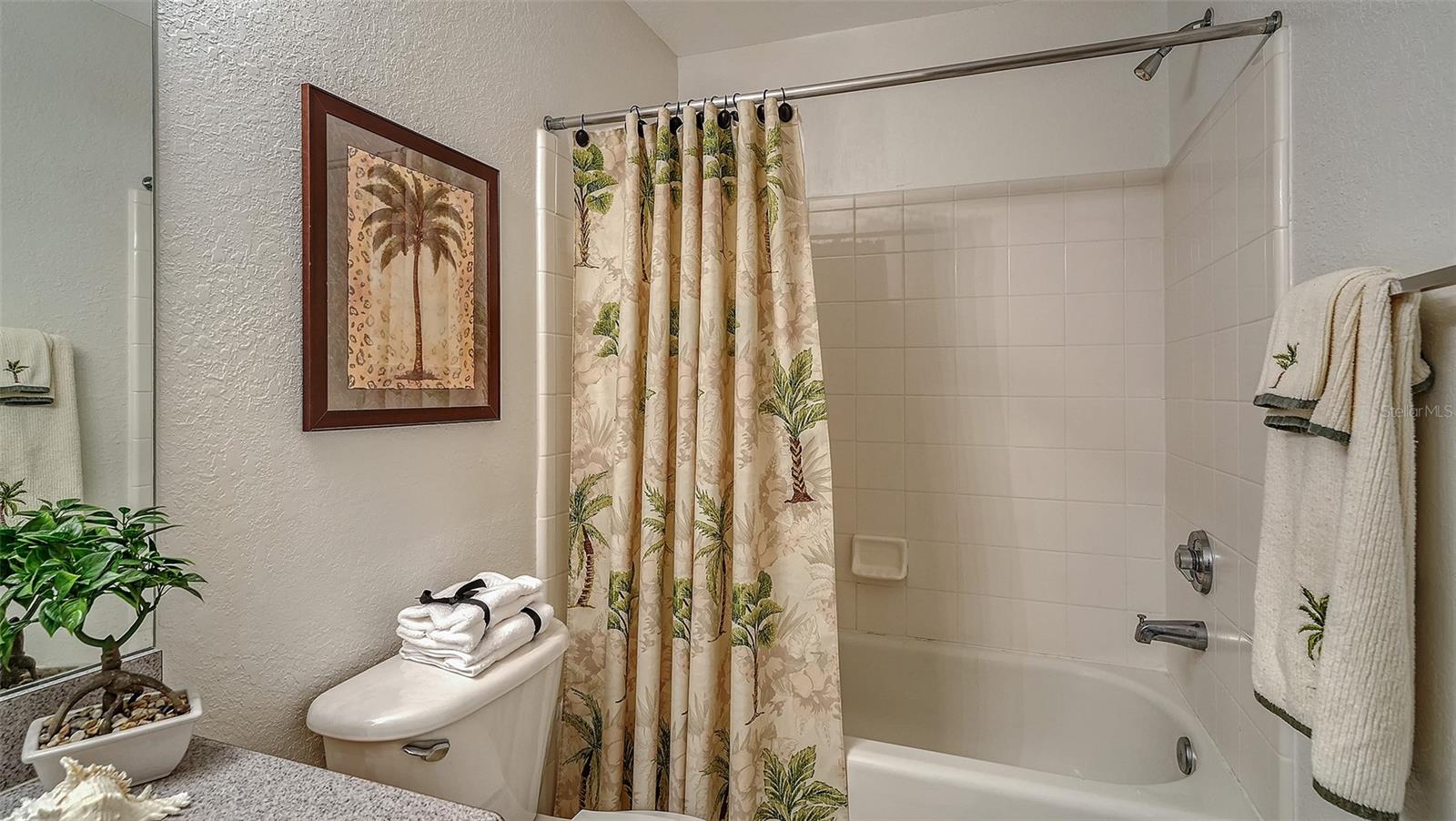 Image 19 of 35 For 7428 Vista Way 207