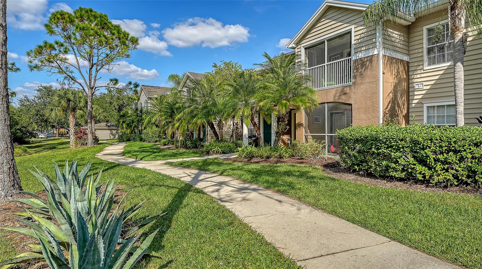 Image 24 of 35 For 7428 Vista Way 207