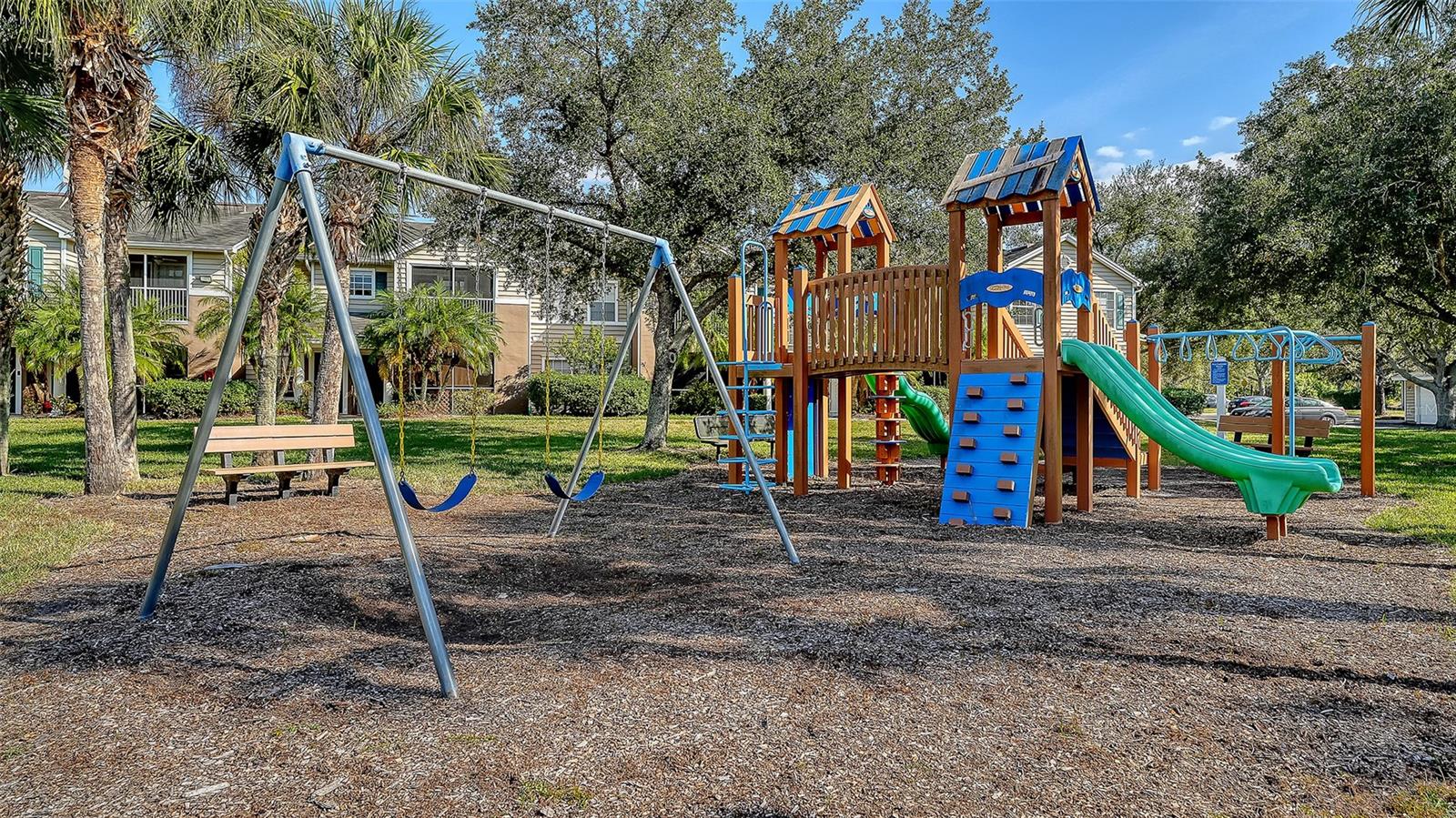 Image 27 of 35 For 7428 Vista Way 207