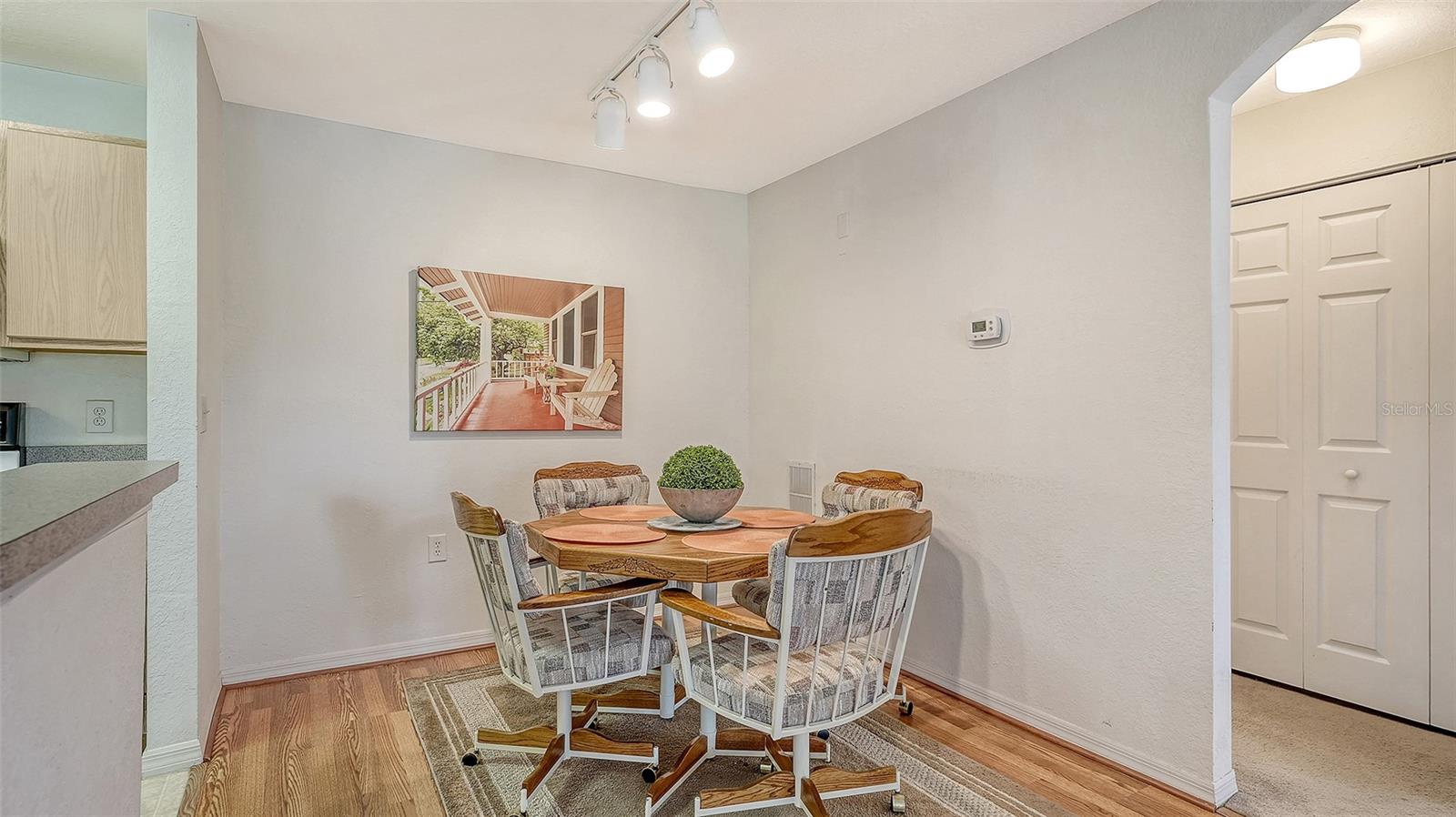 Image 7 of 35 For 7428 Vista Way 207