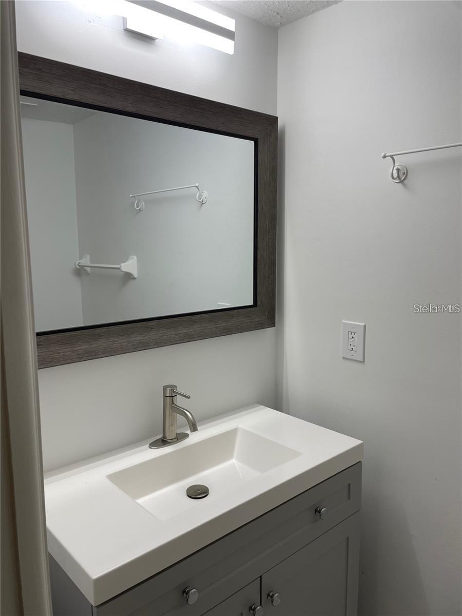 Image 11 of 15 For 2829 Hope Street