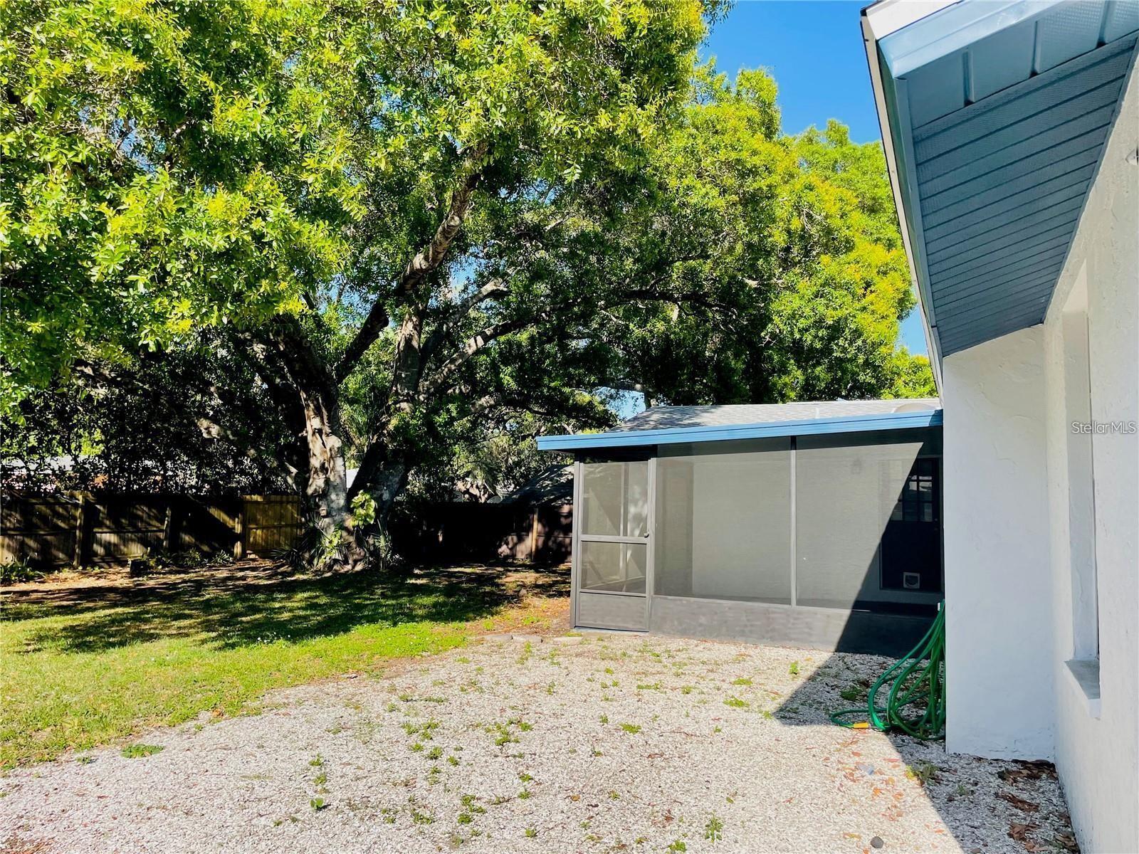 Image 14 of 15 For 2829 Hope Street