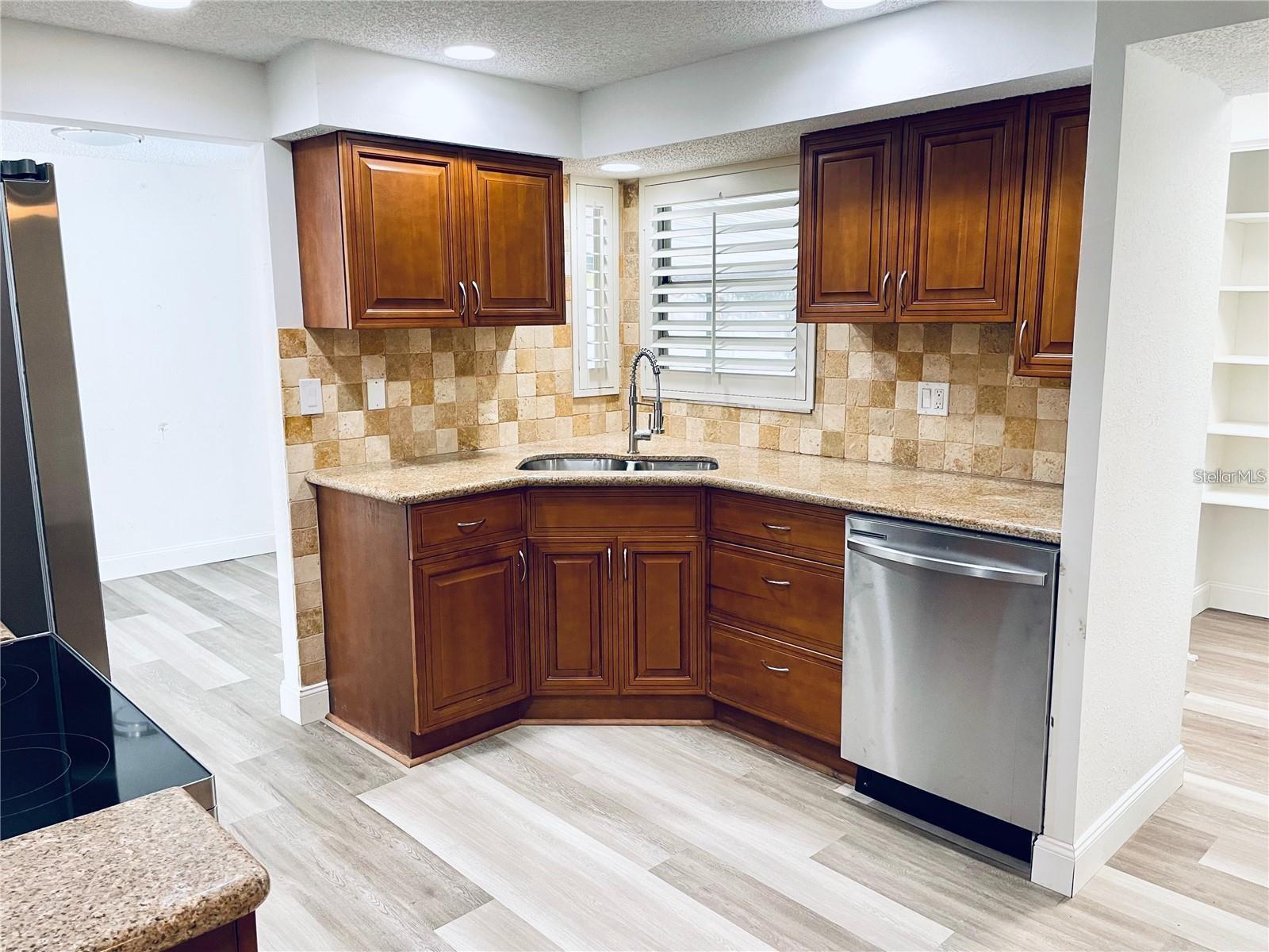 Image 4 of 15 For 2829 Hope Street