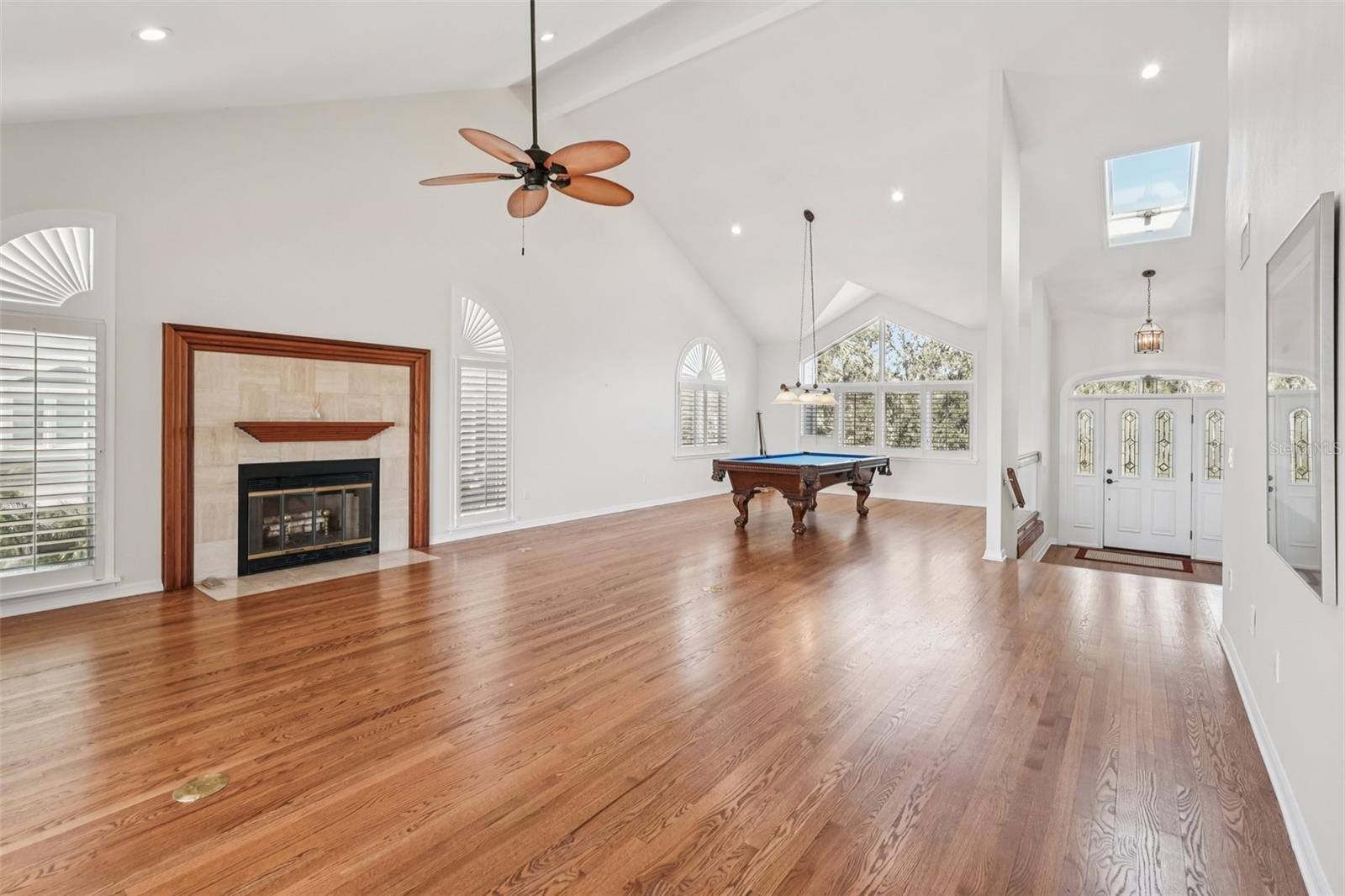 Listing photo id 8 for 44 Tidy Island Boulevard