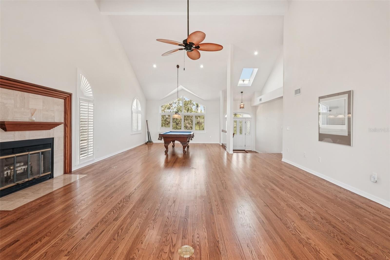 Listing photo id 9 for 44 Tidy Island Boulevard