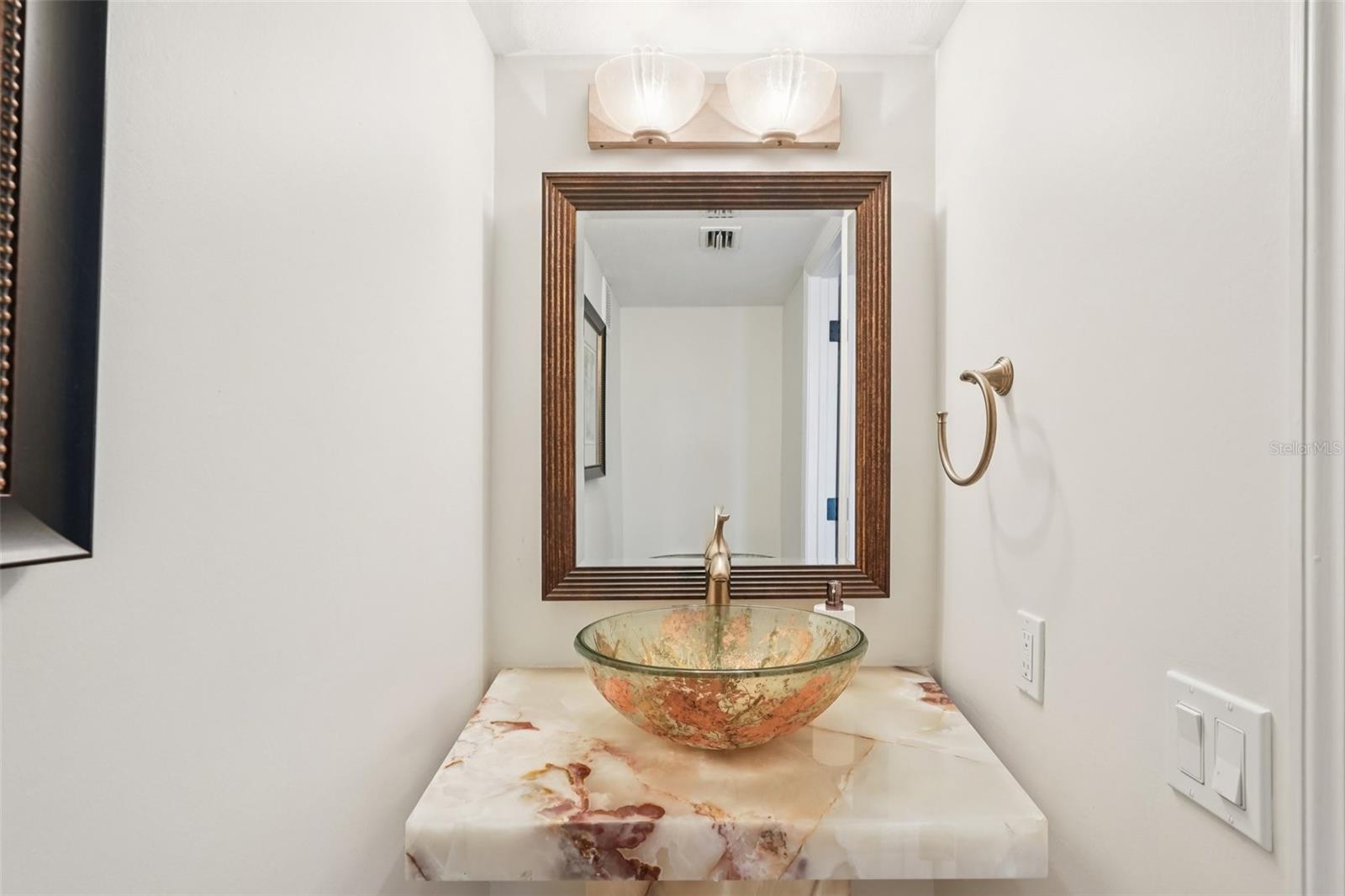 Listing photo id 14 for 44 Tidy Island Boulevard