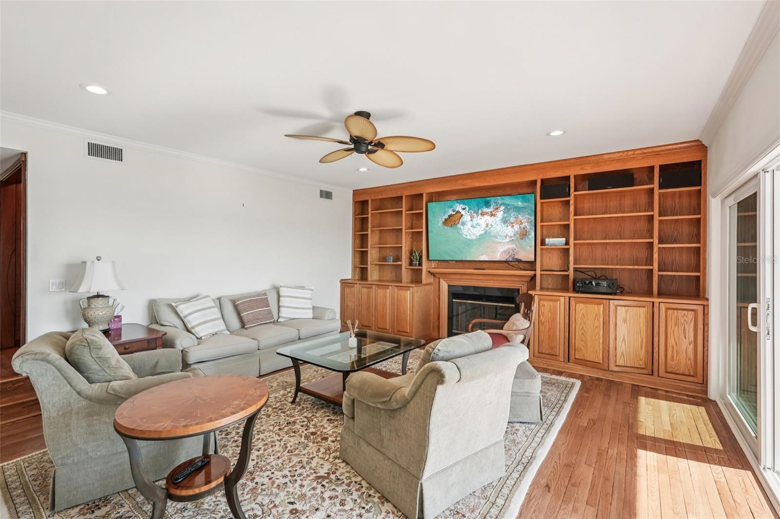 Listing photo id 18 for 44 Tidy Island Boulevard