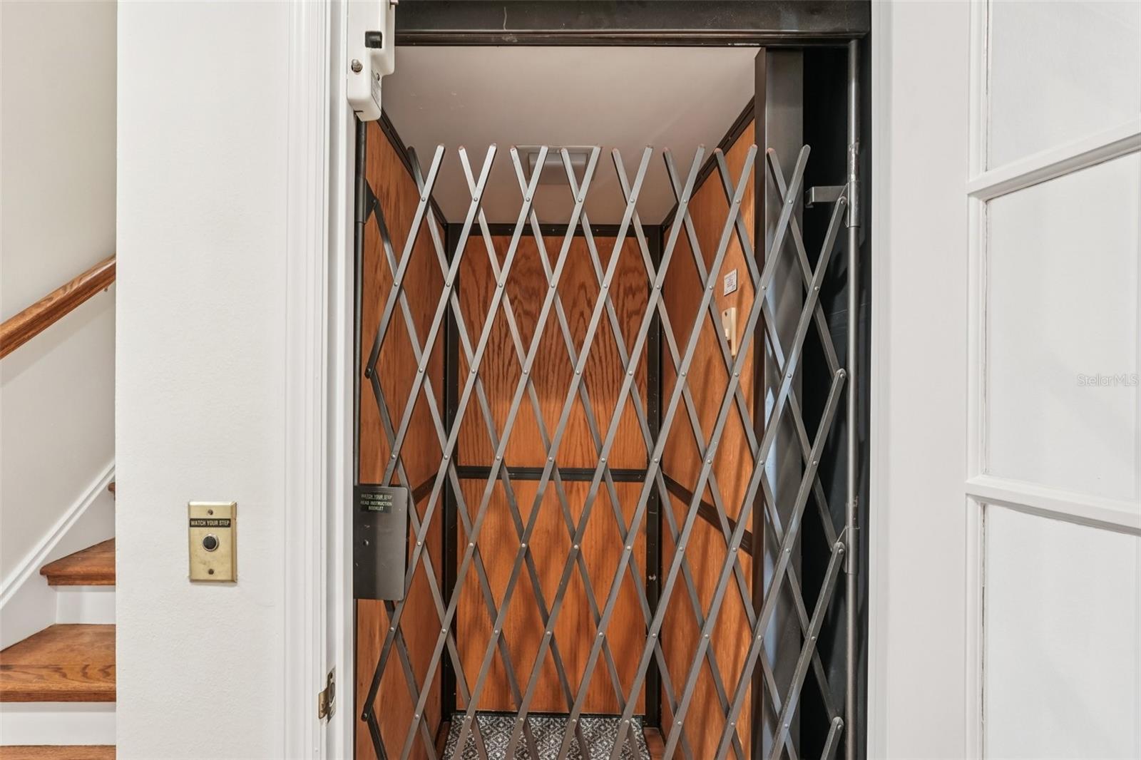 Listing photo id 25 for 44 Tidy Island Boulevard