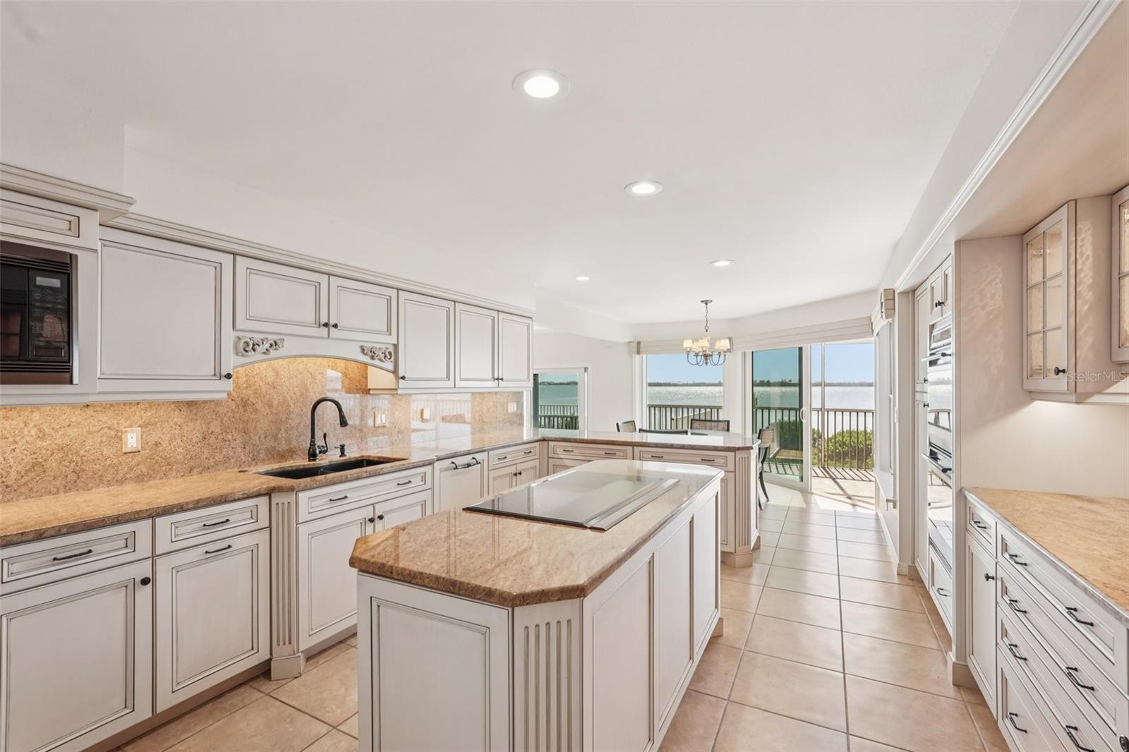 Listing photo id 1 for 44 Tidy Island Boulevard