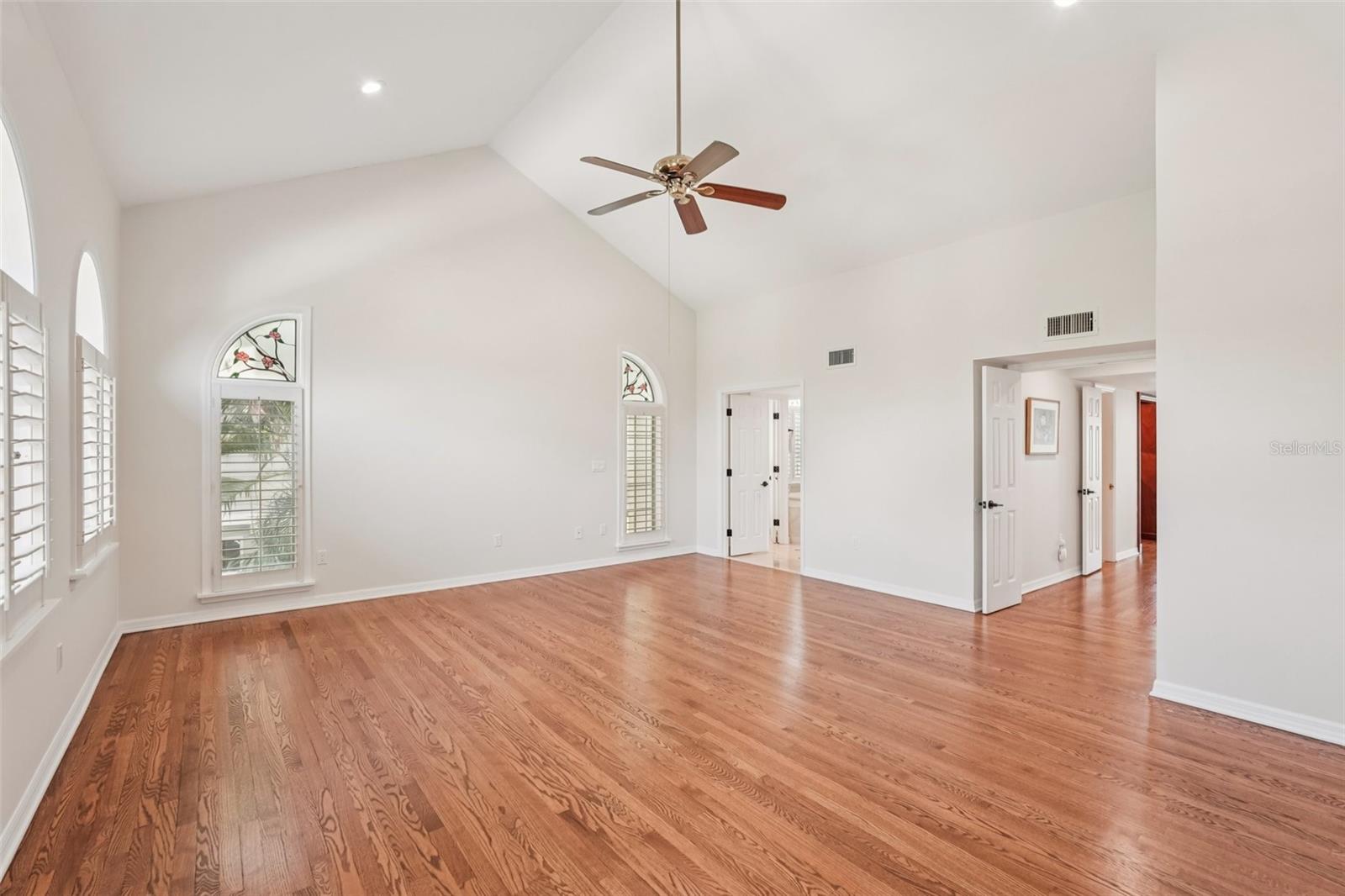 Listing photo id 29 for 44 Tidy Island Boulevard