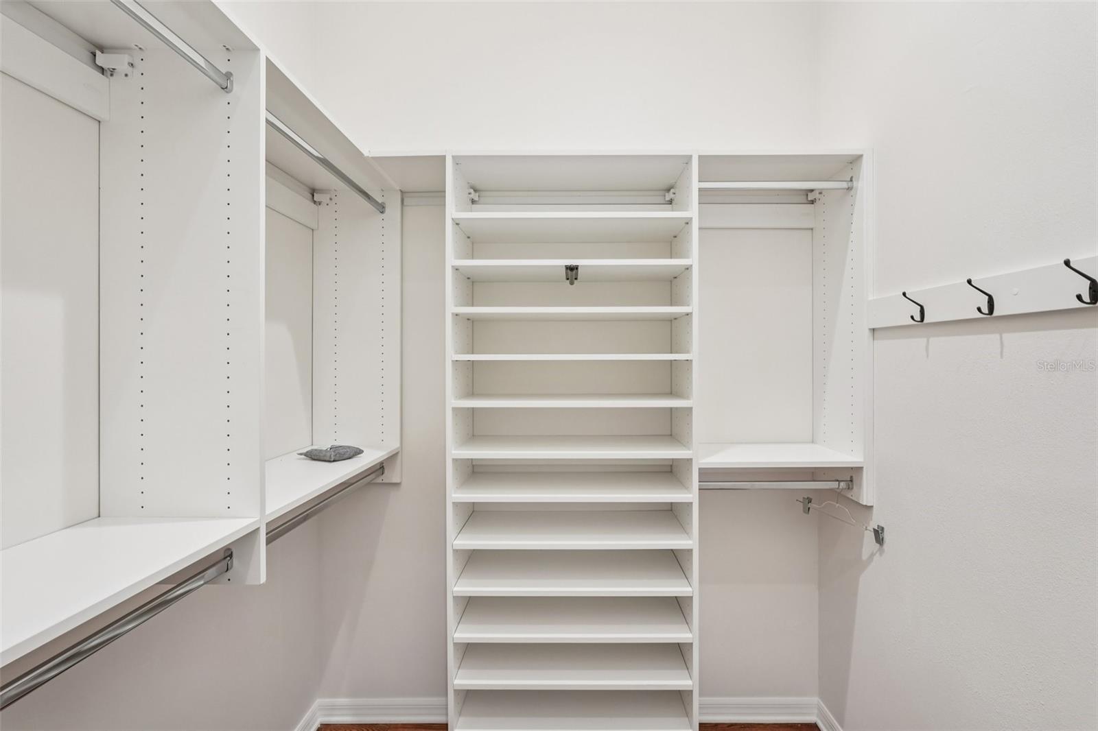 Listing photo id 31 for 44 Tidy Island Boulevard