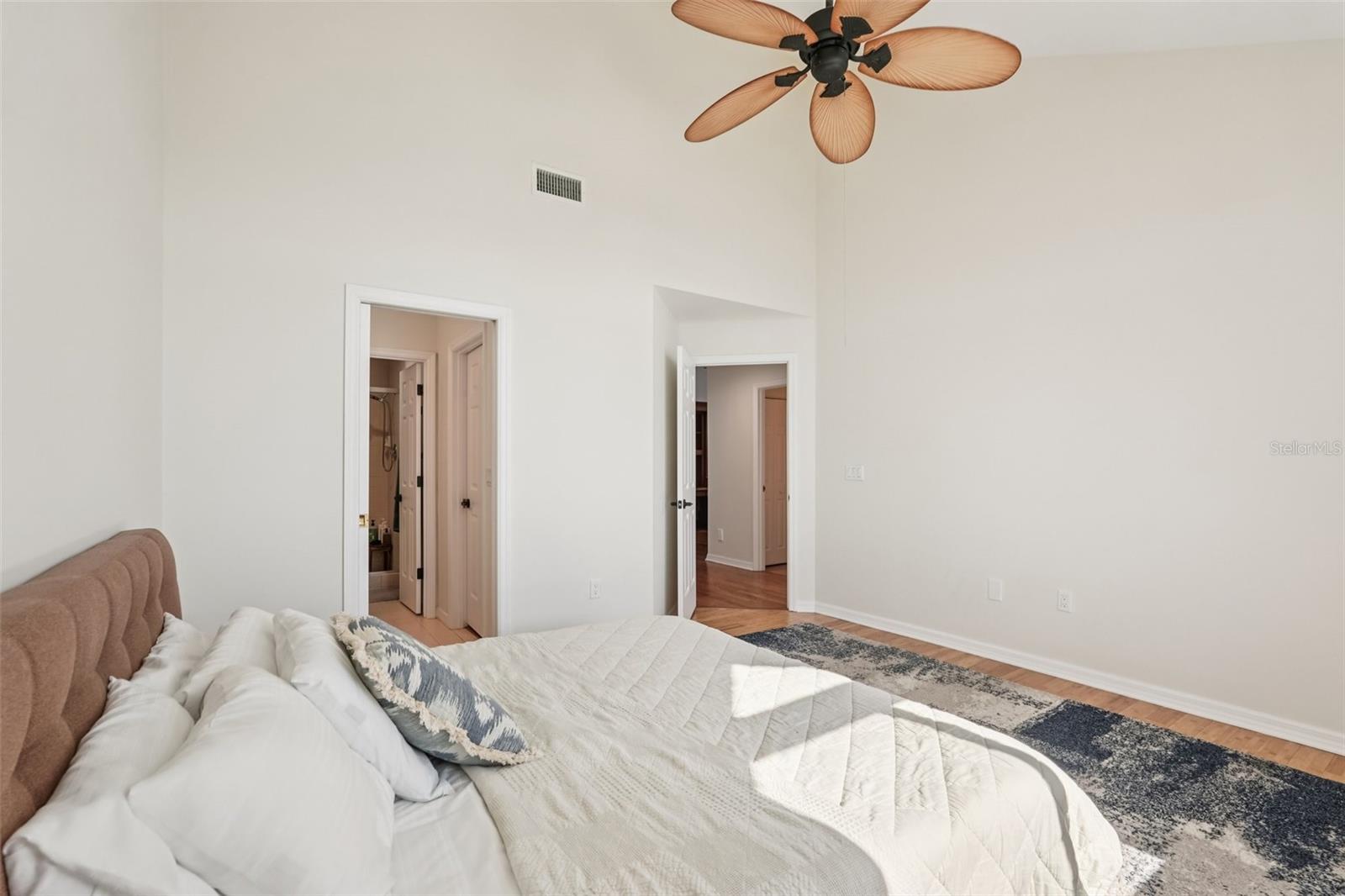 Listing photo id 42 for 44 Tidy Island Boulevard