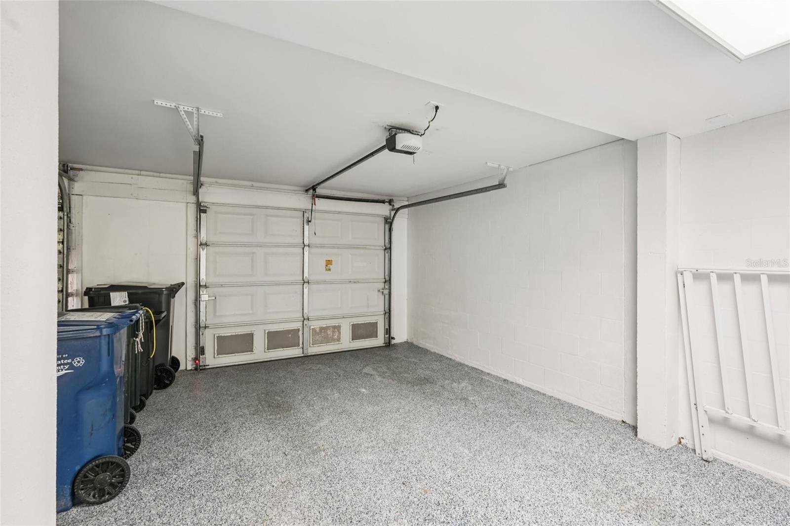 Listing photo id 54 for 44 Tidy Island Boulevard