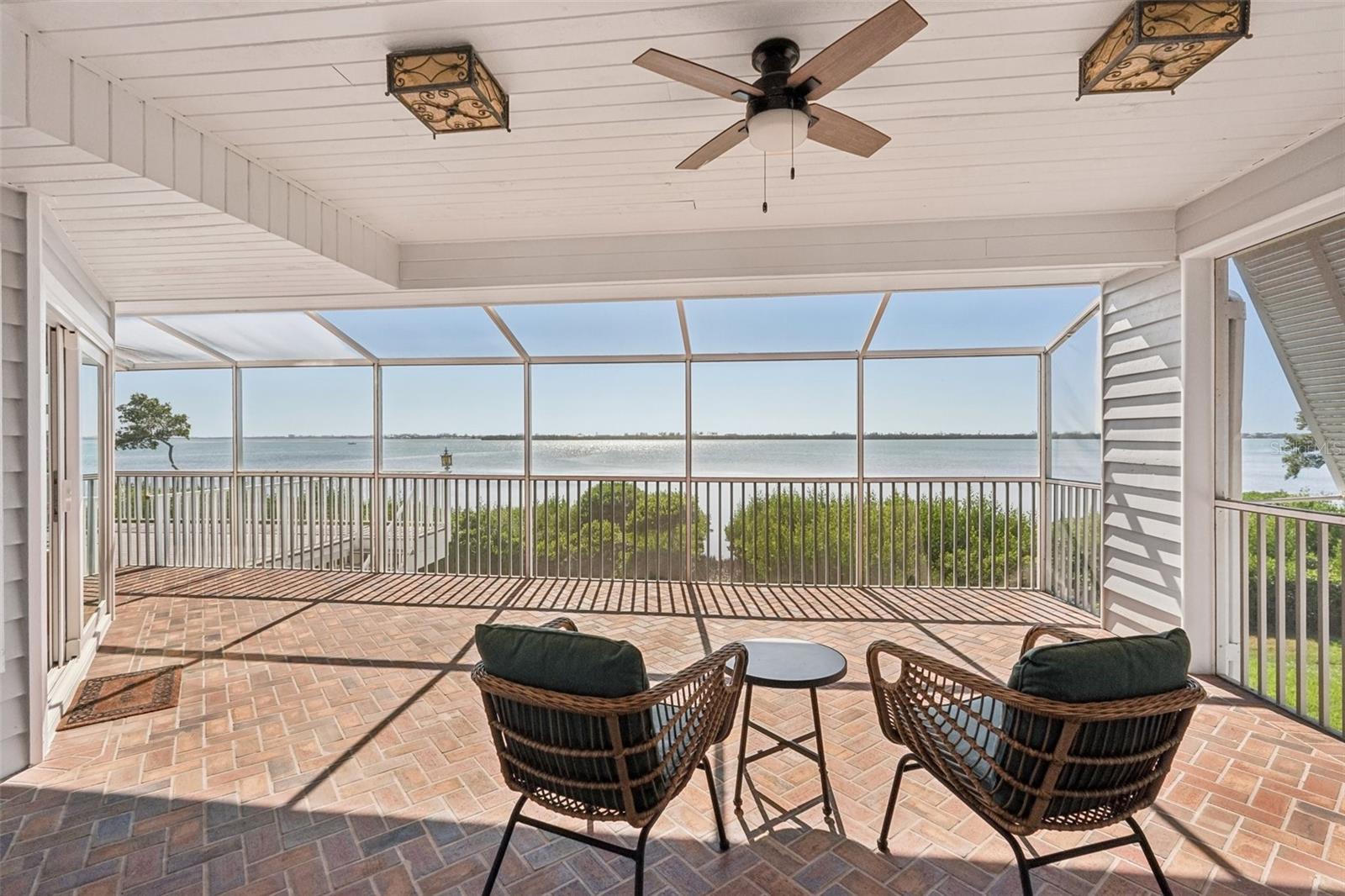 Listing photo id 57 for 44 Tidy Island Boulevard