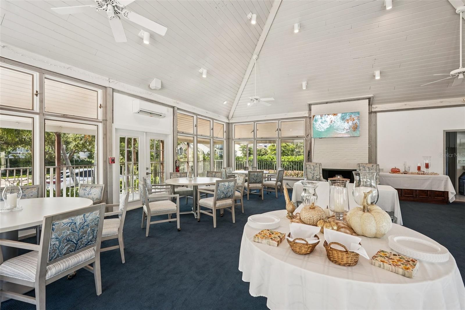 Listing photo id 72 for 44 Tidy Island Boulevard