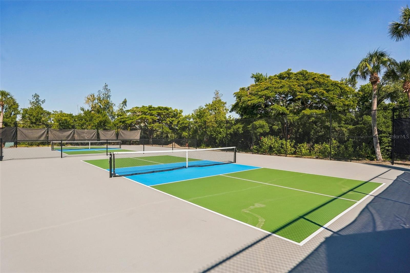 Listing photo id 76 for 44 Tidy Island Boulevard