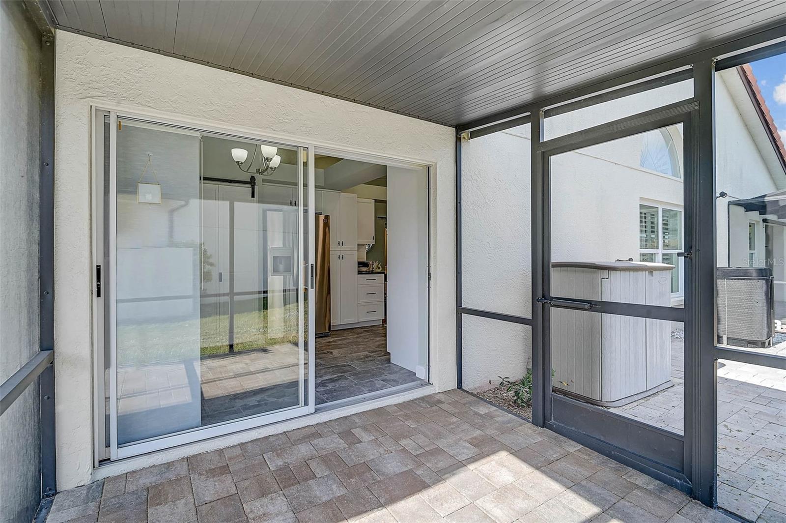 Image 25 of 44 For 4934 Clubview Court E