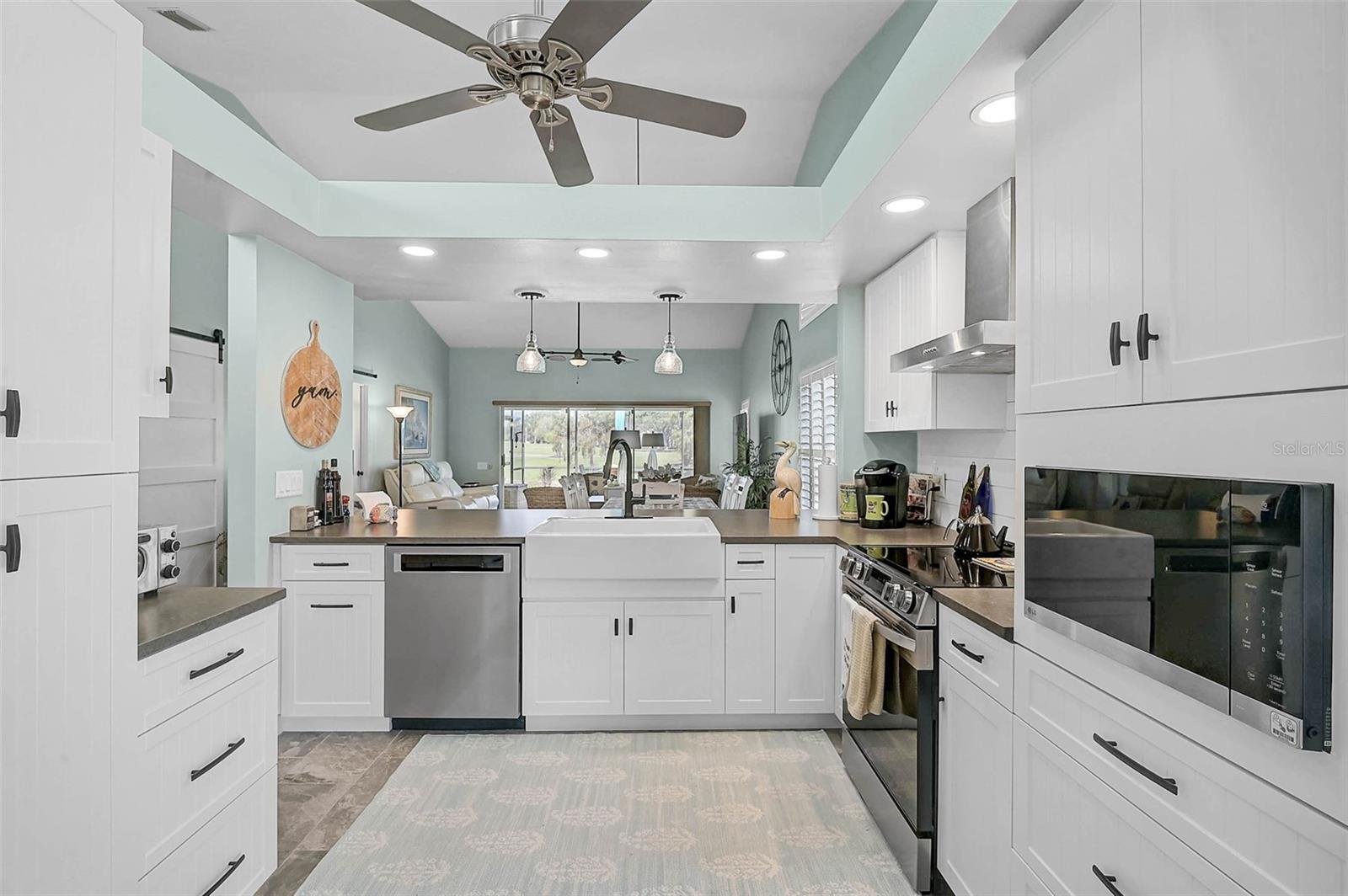 Image 6 of 44 For 4934 Clubview Court E