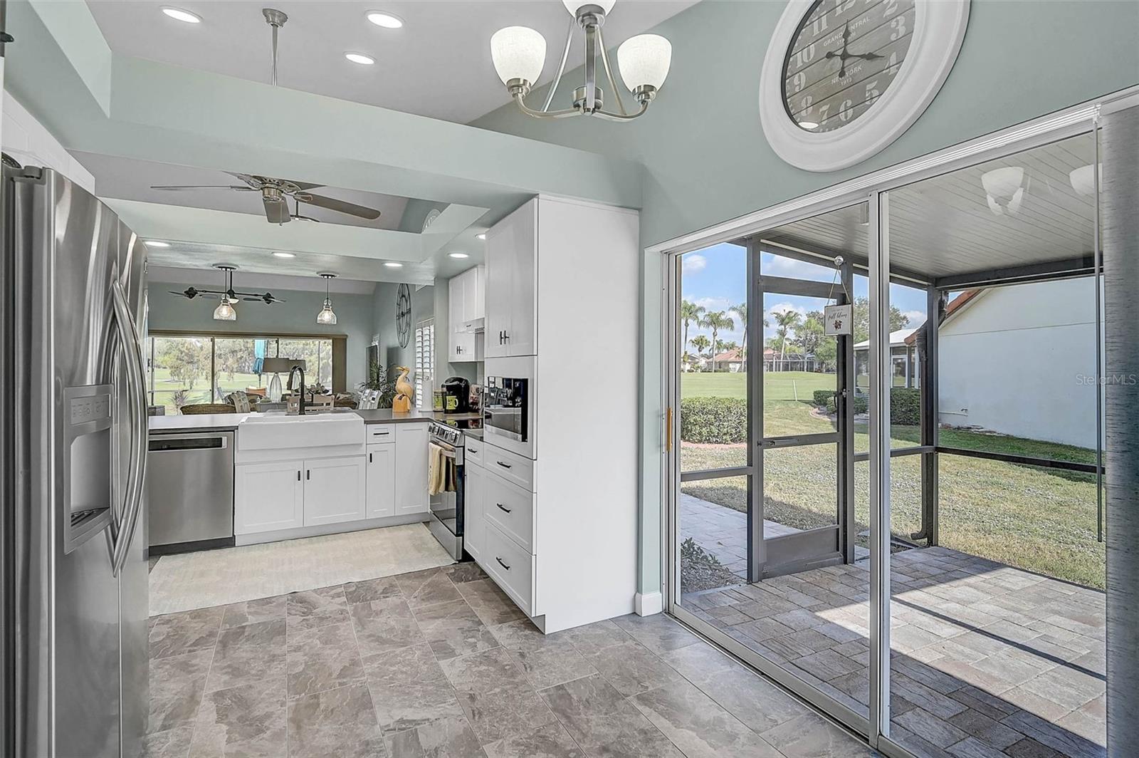 Image 8 of 44 For 4934 Clubview Court E