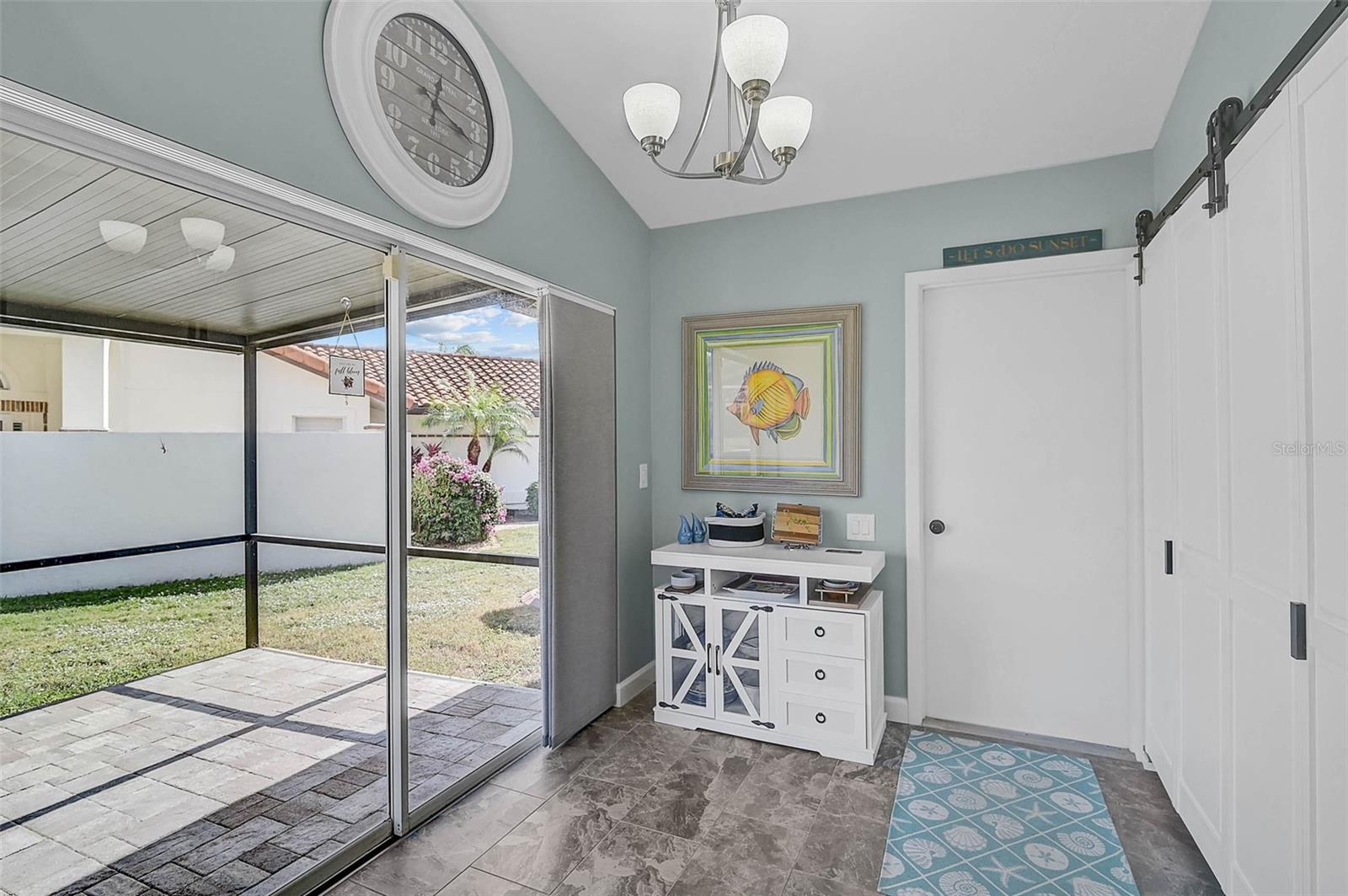 Image 9 of 44 For 4934 Clubview Court E