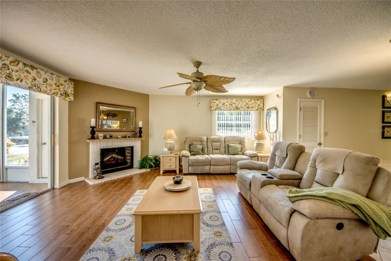 Image 13 of 25 For 7001 New Post Drive 4