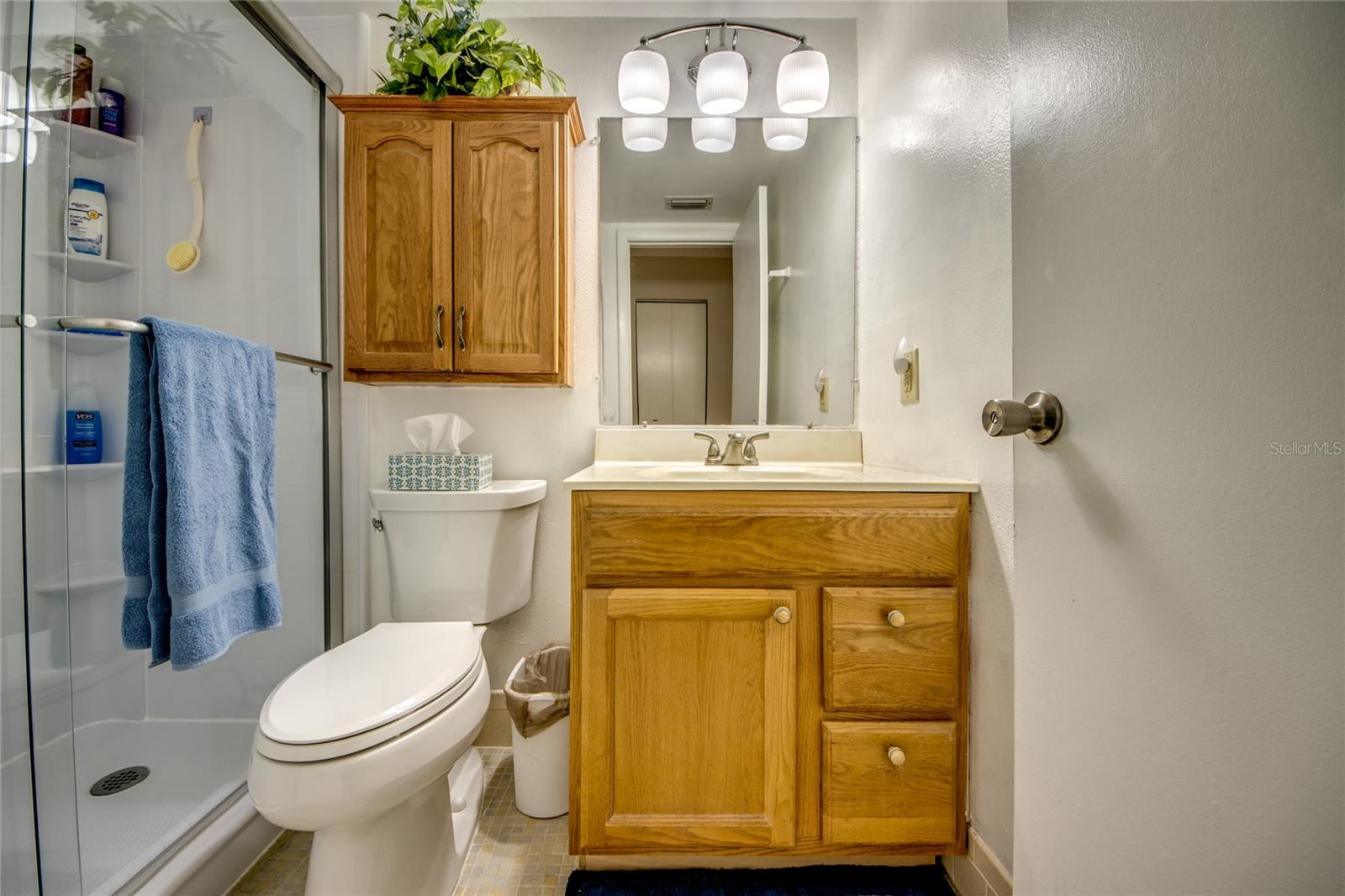 Image 16 of 25 For 7001 New Post Drive 4