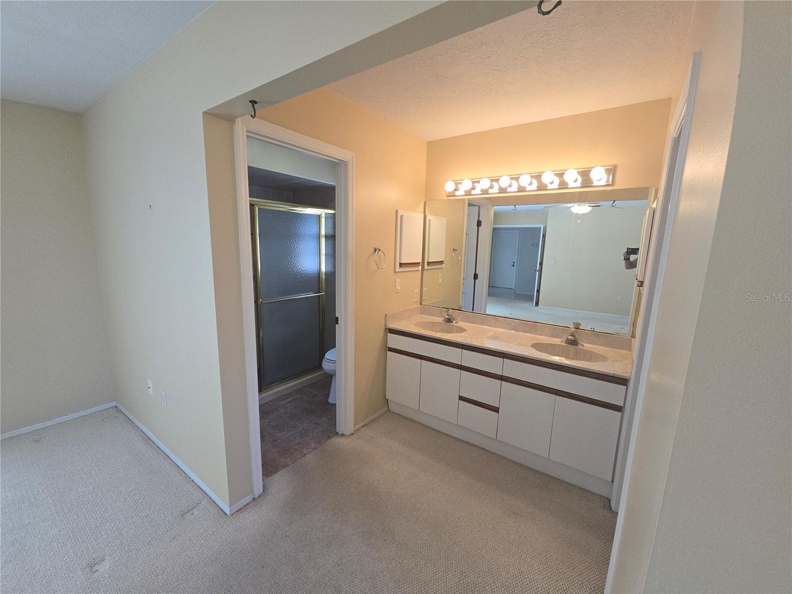 Image 19 of 37 For 1008 Cimarron Cir