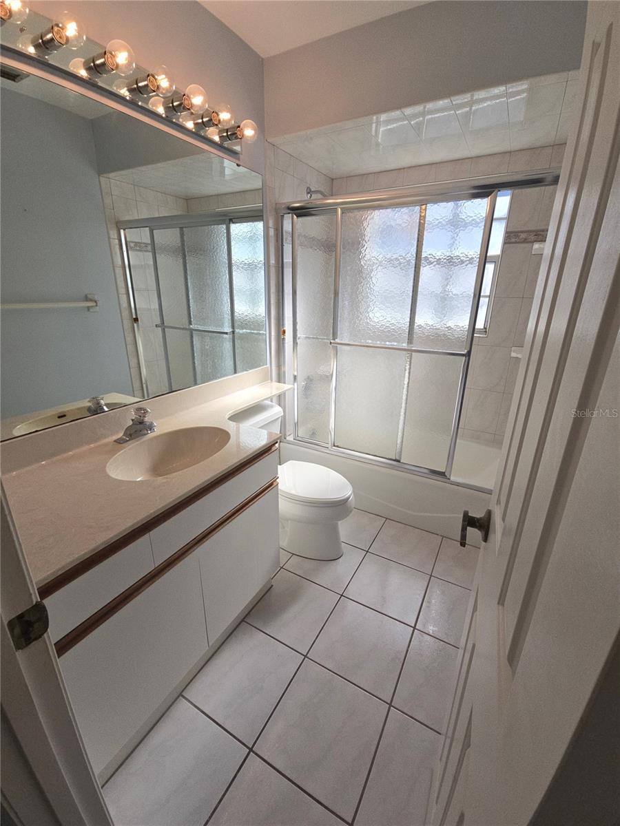 Image 27 of 37 For 1008 Cimarron Cir