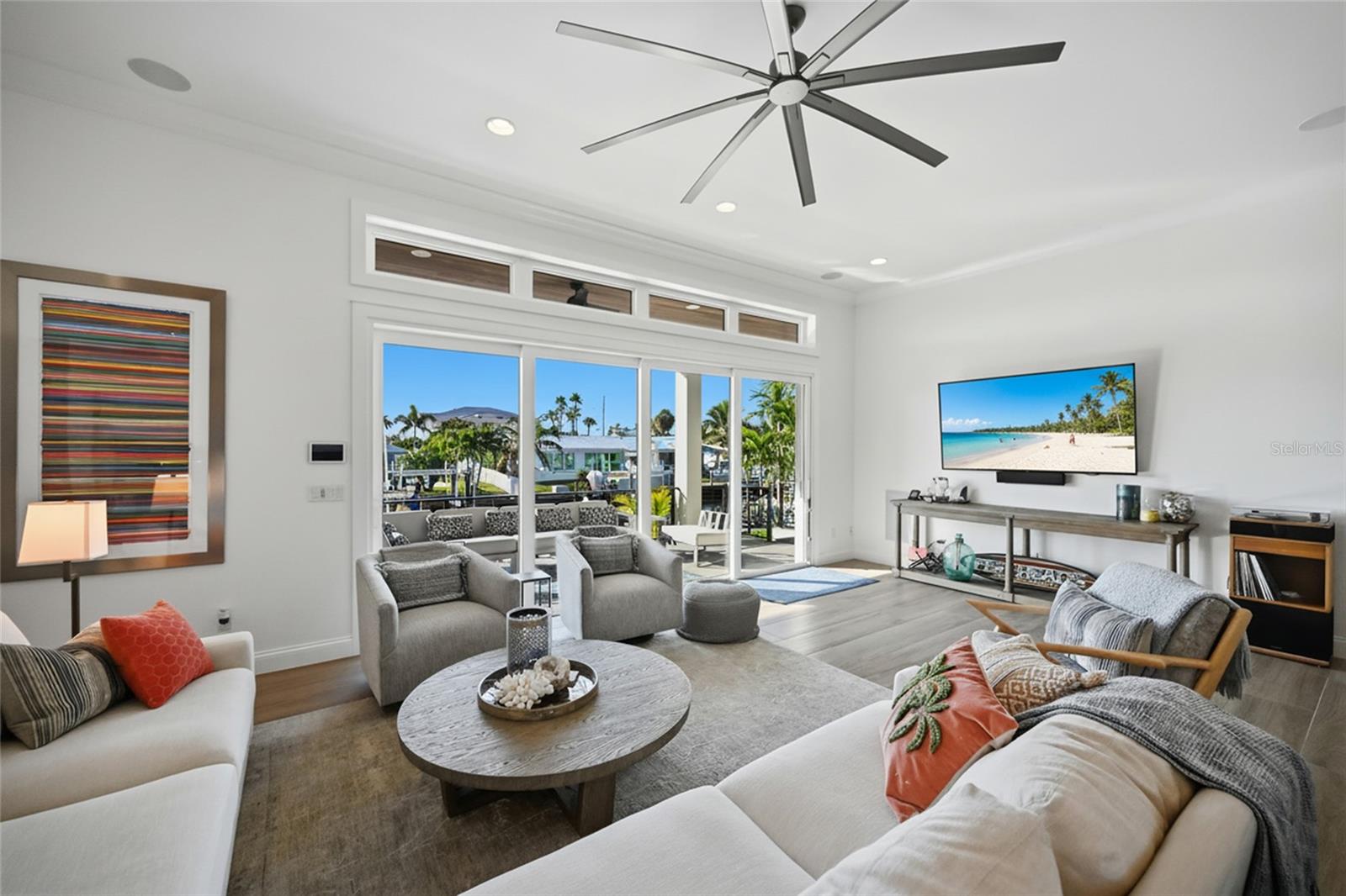 Image 16 of 82 For 628 Dundee Lane