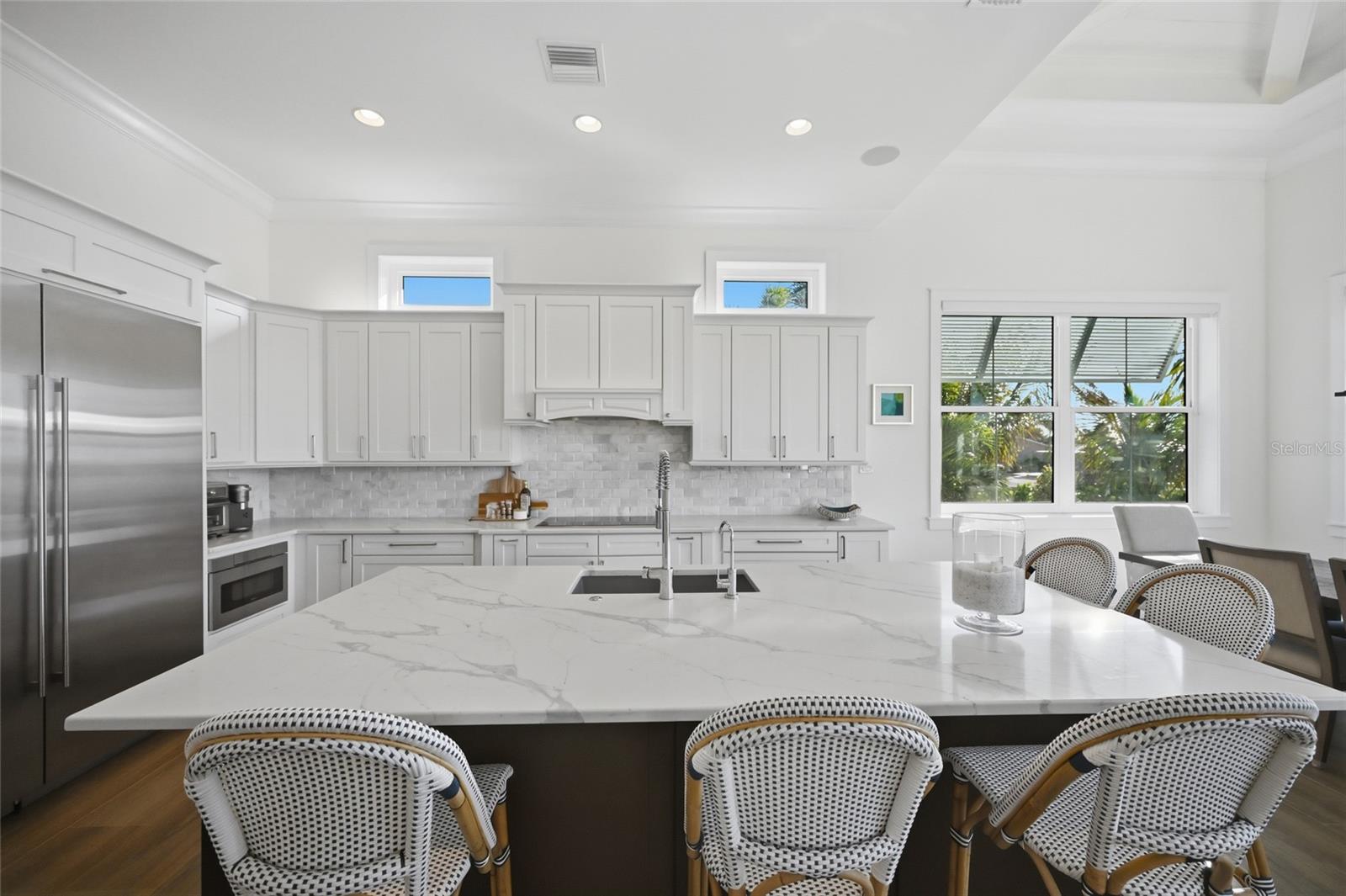 Image 18 of 82 For 628 Dundee Lane