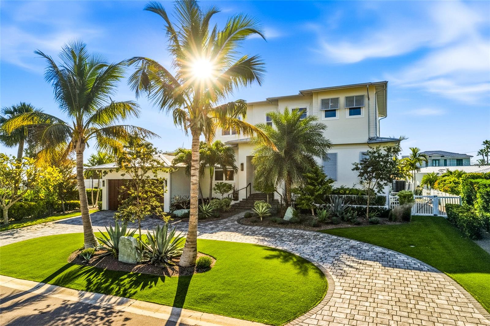 Image 2 of 82 For 628 Dundee Lane