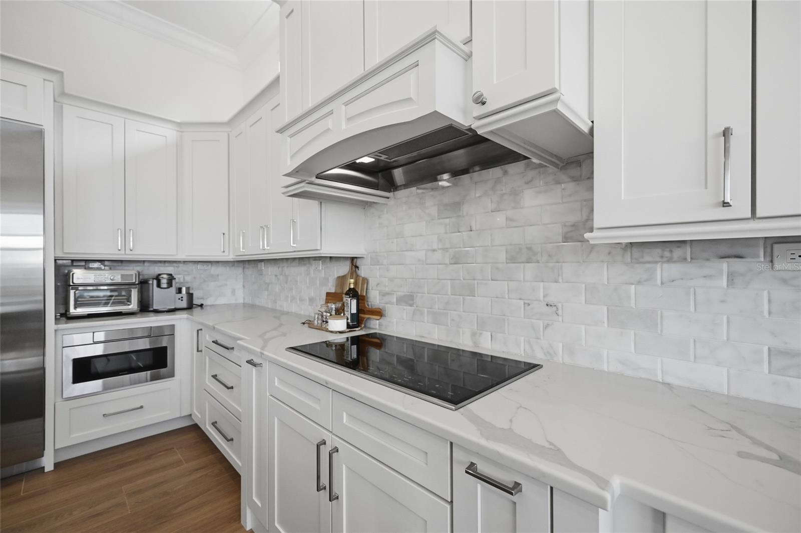 Image 21 of 82 For 628 Dundee Lane