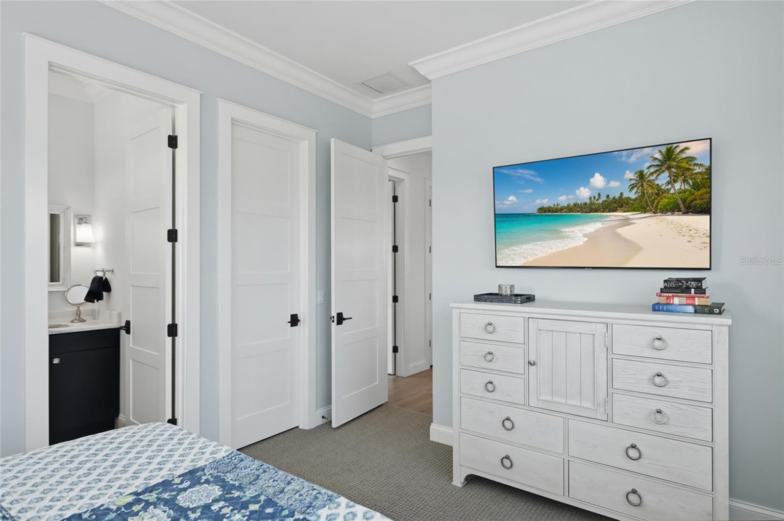 Image 44 of 82 For 628 Dundee Lane