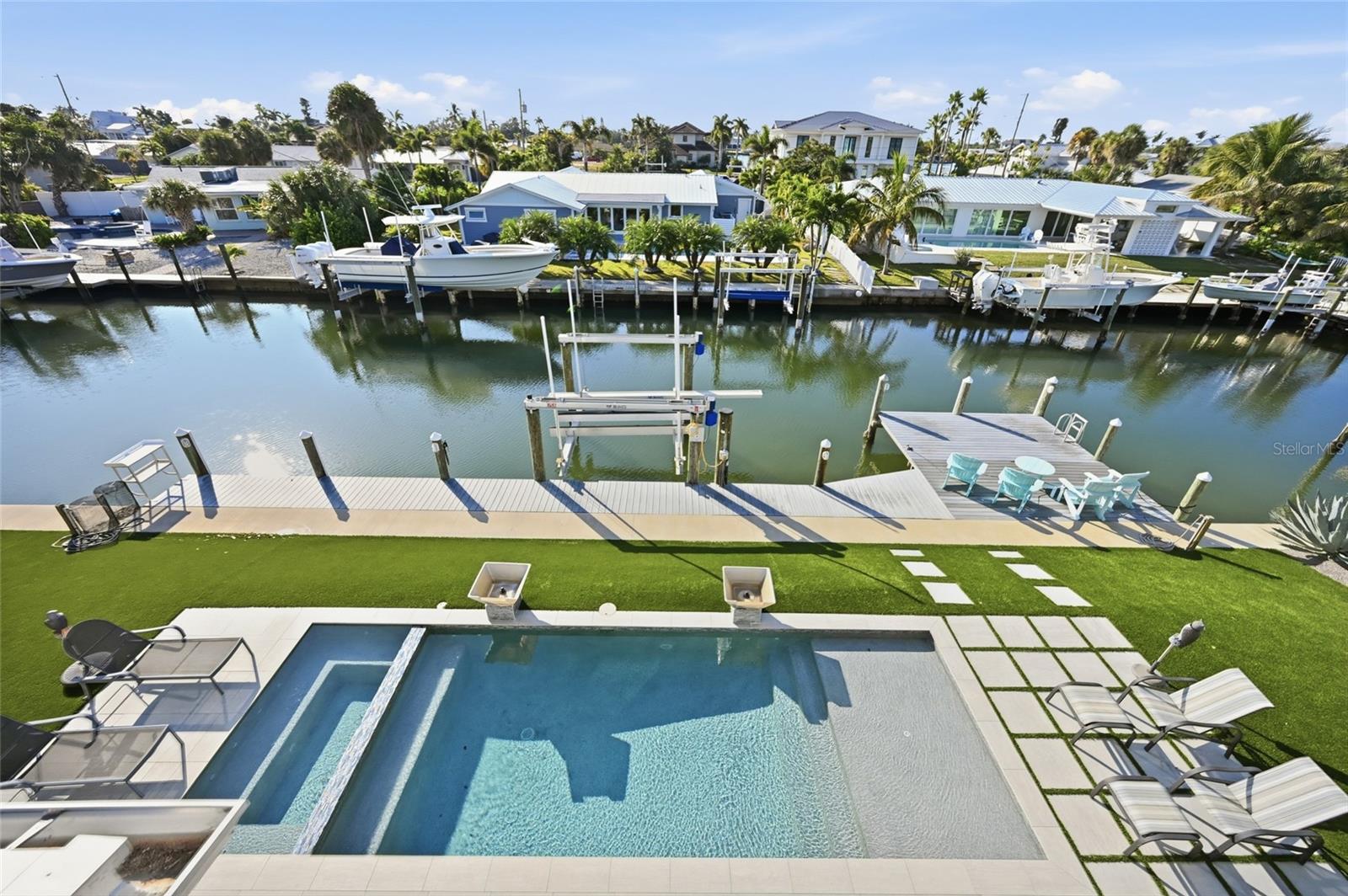 Image 52 of 82 For 628 Dundee Lane