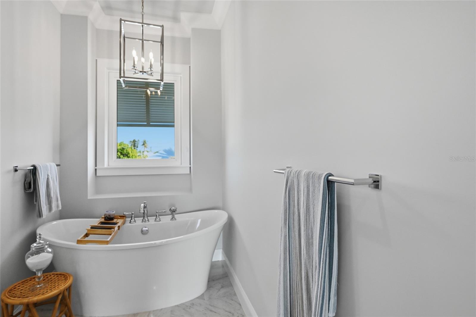 Image 55 of 82 For 628 Dundee Lane