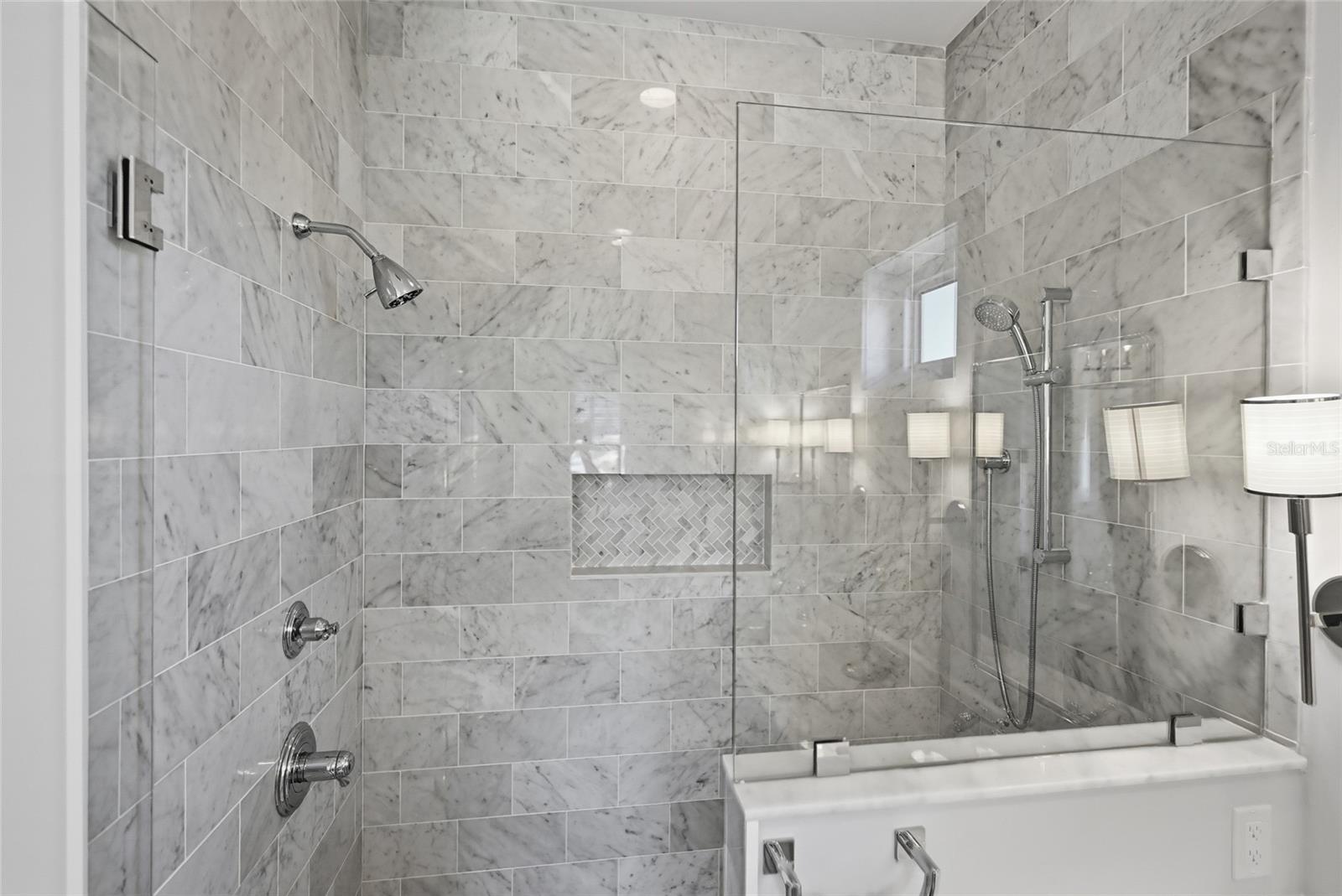 Image 57 of 82 For 628 Dundee Lane