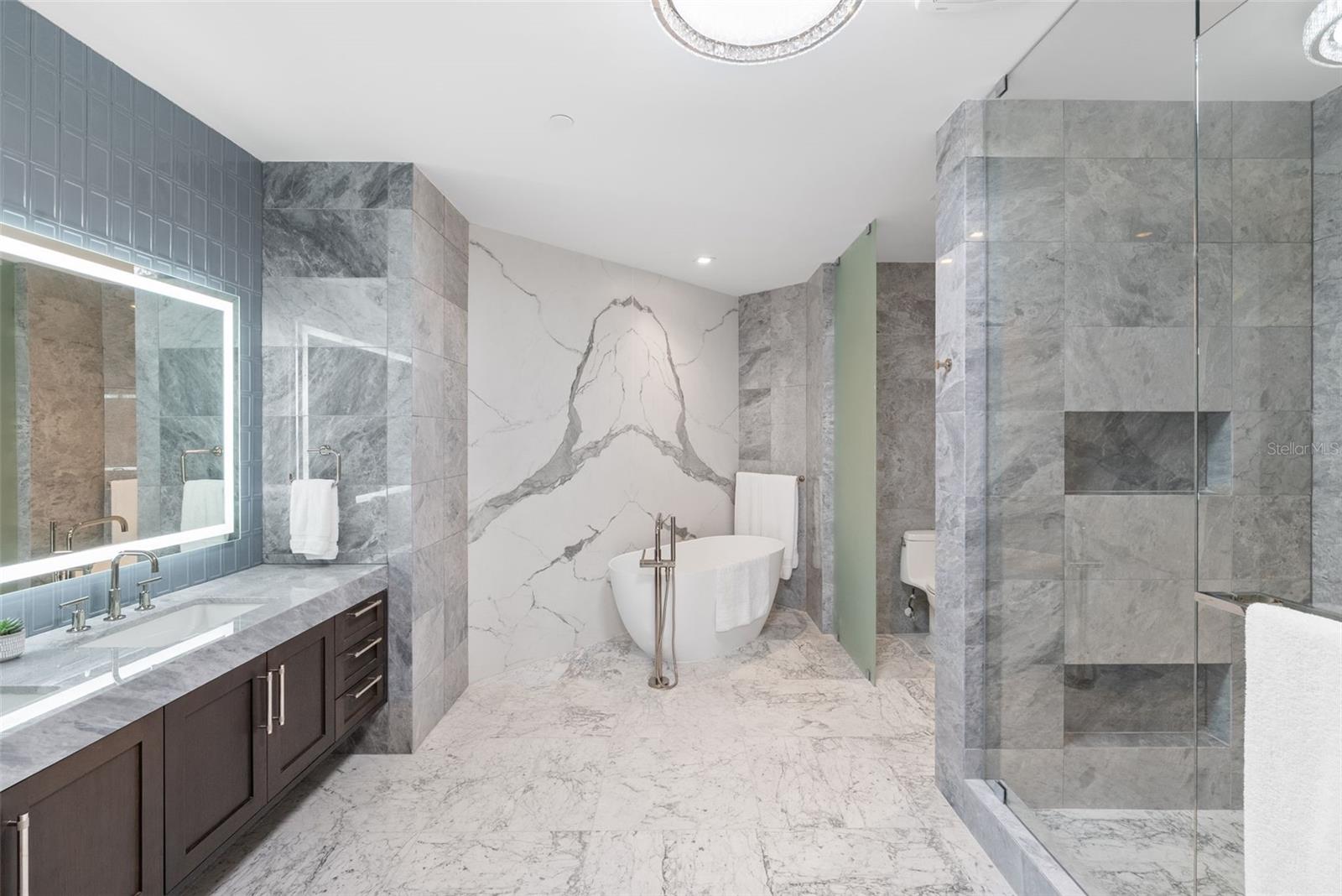 Listing photo id 30 for 3101 Bayshore Boulevard 2004