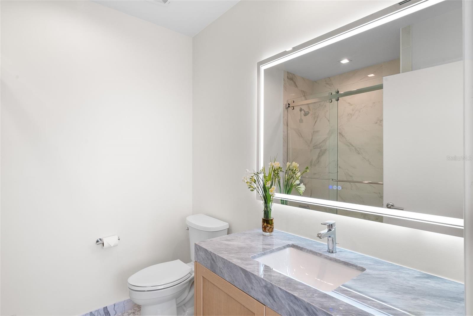 Listing photo id 40 for 3101 Bayshore Boulevard 2004