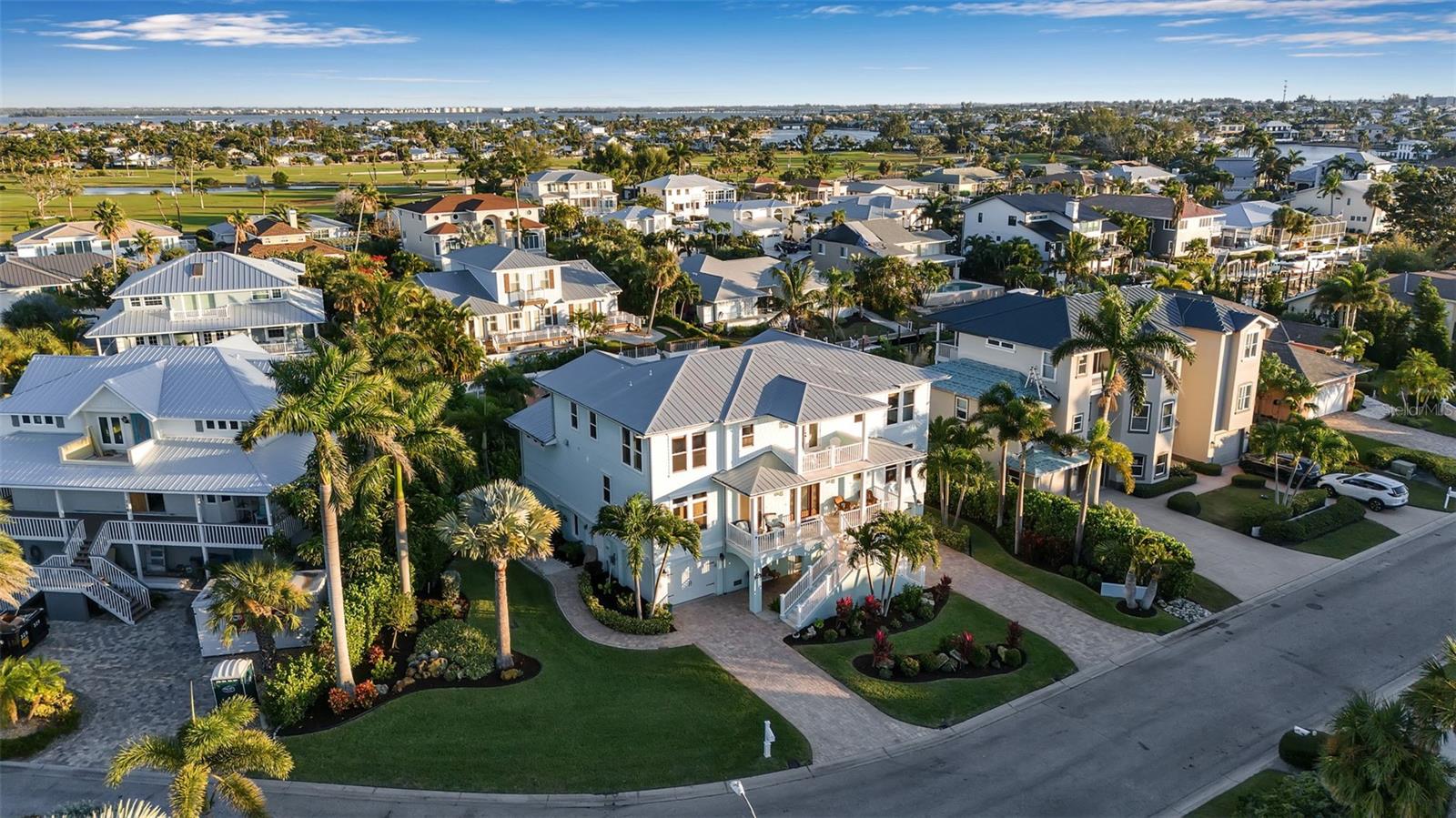 Image 4 of 94 For 718 Key Royale Drive