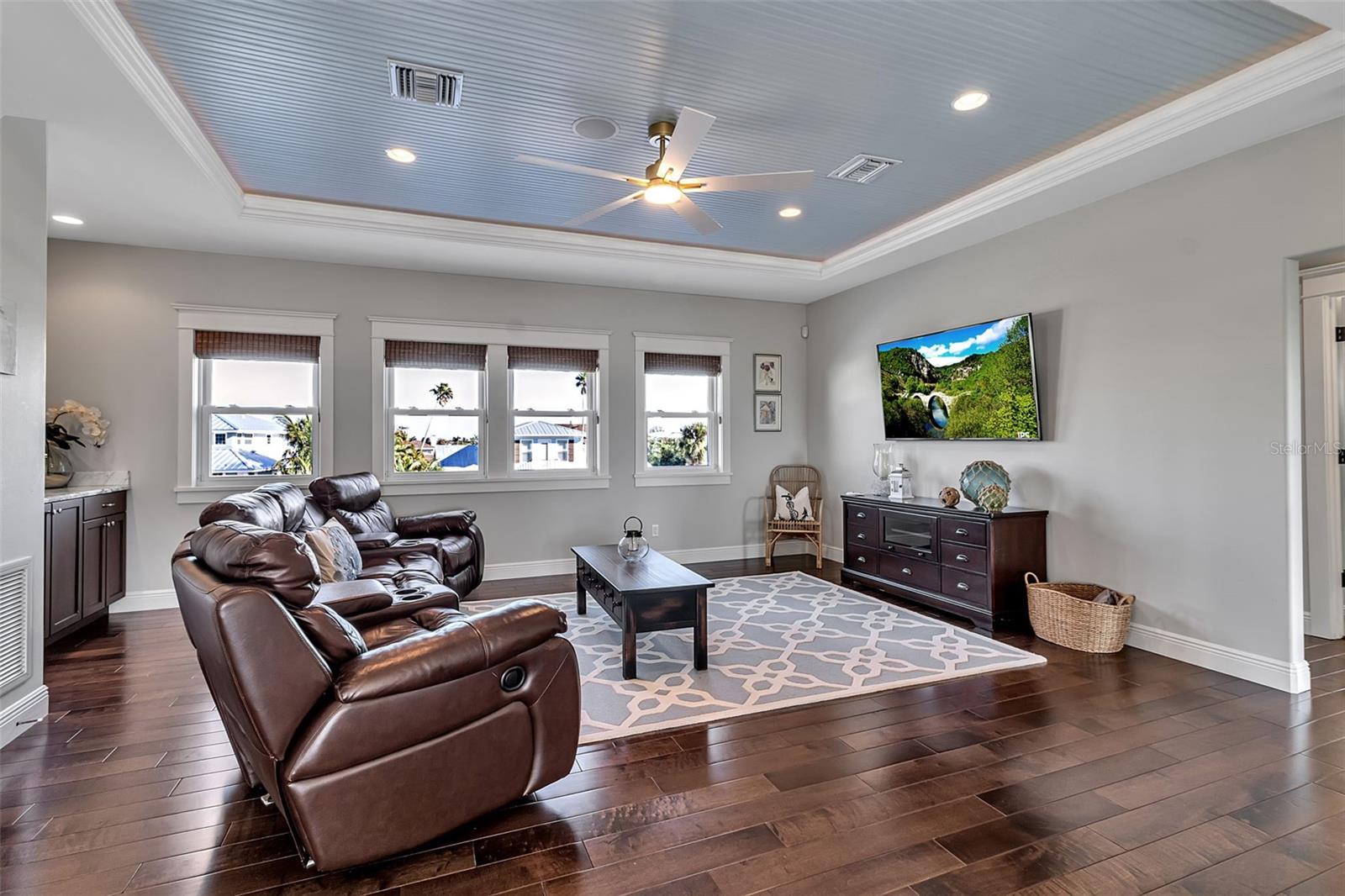 Image 49 of 94 For 718 Key Royale Drive