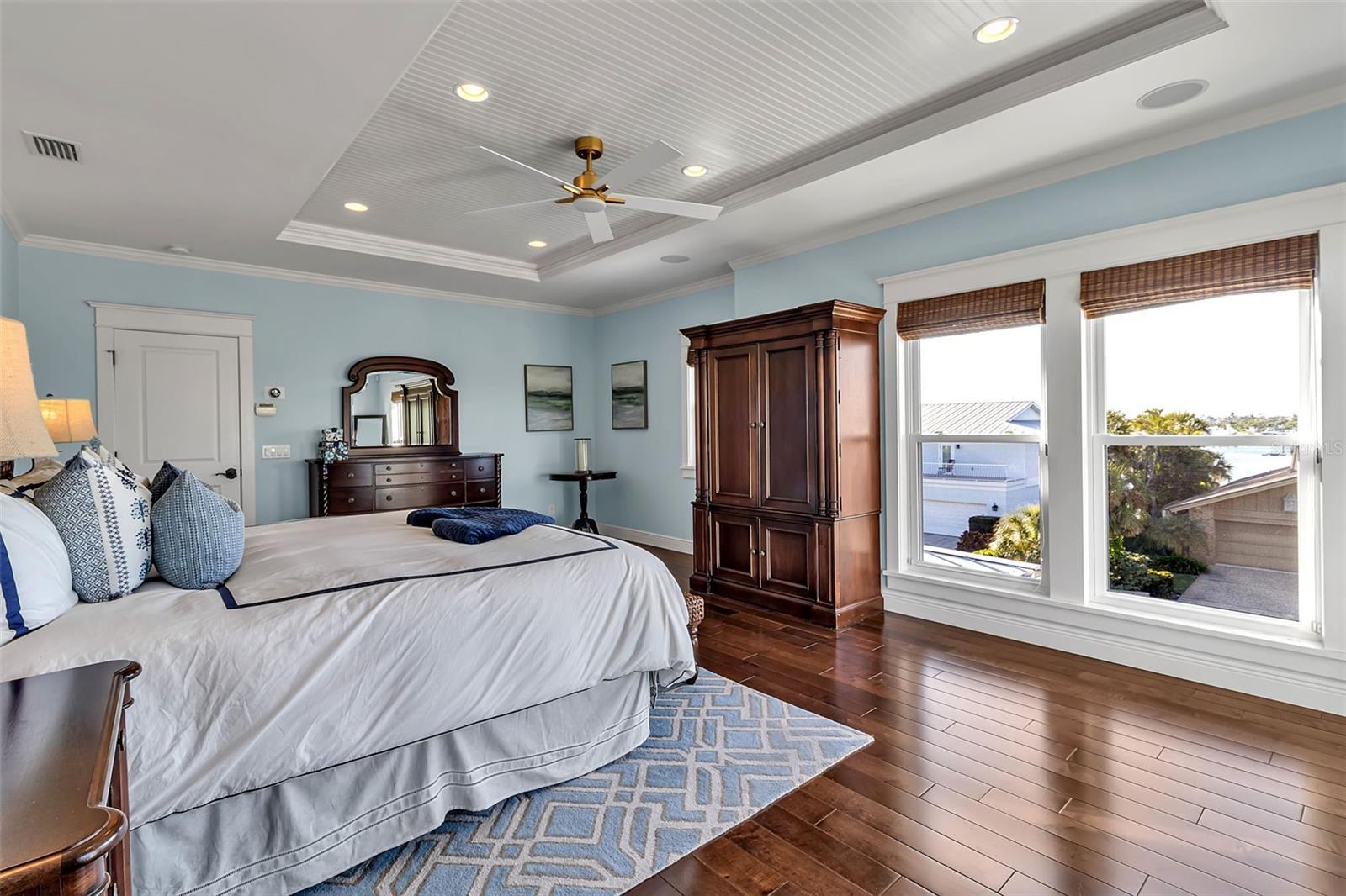 Image 60 of 94 For 718 Key Royale Drive