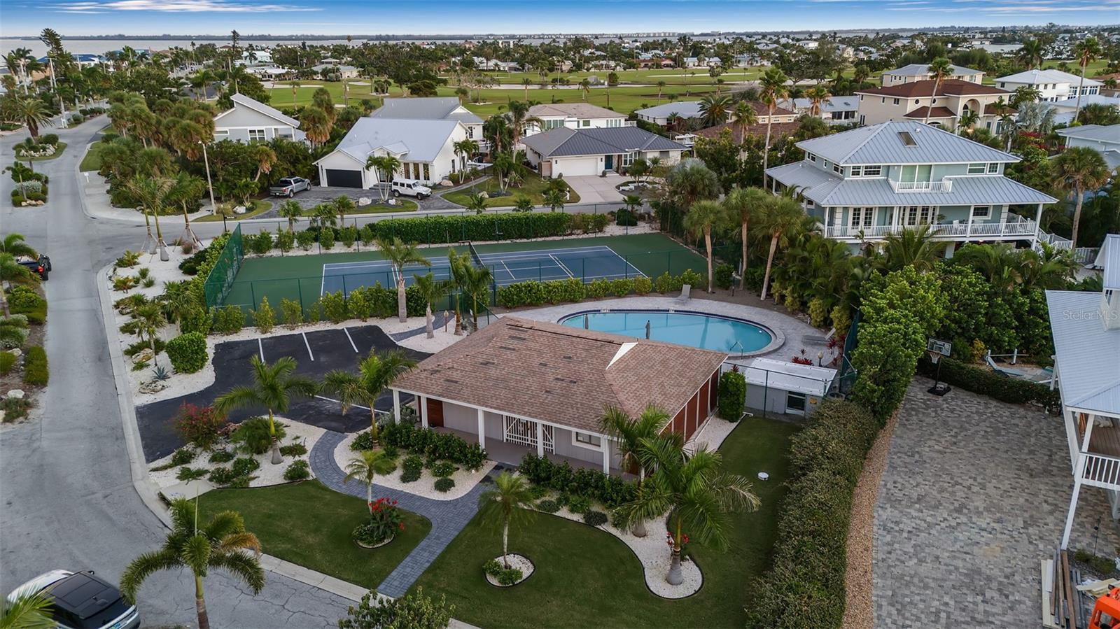 Image 92 of 94 For 718 Key Royale Drive