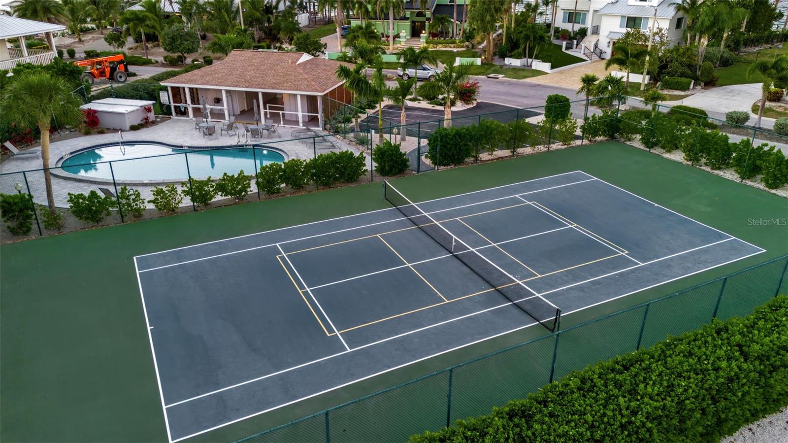 Image 93 of 94 For 718 Key Royale Drive