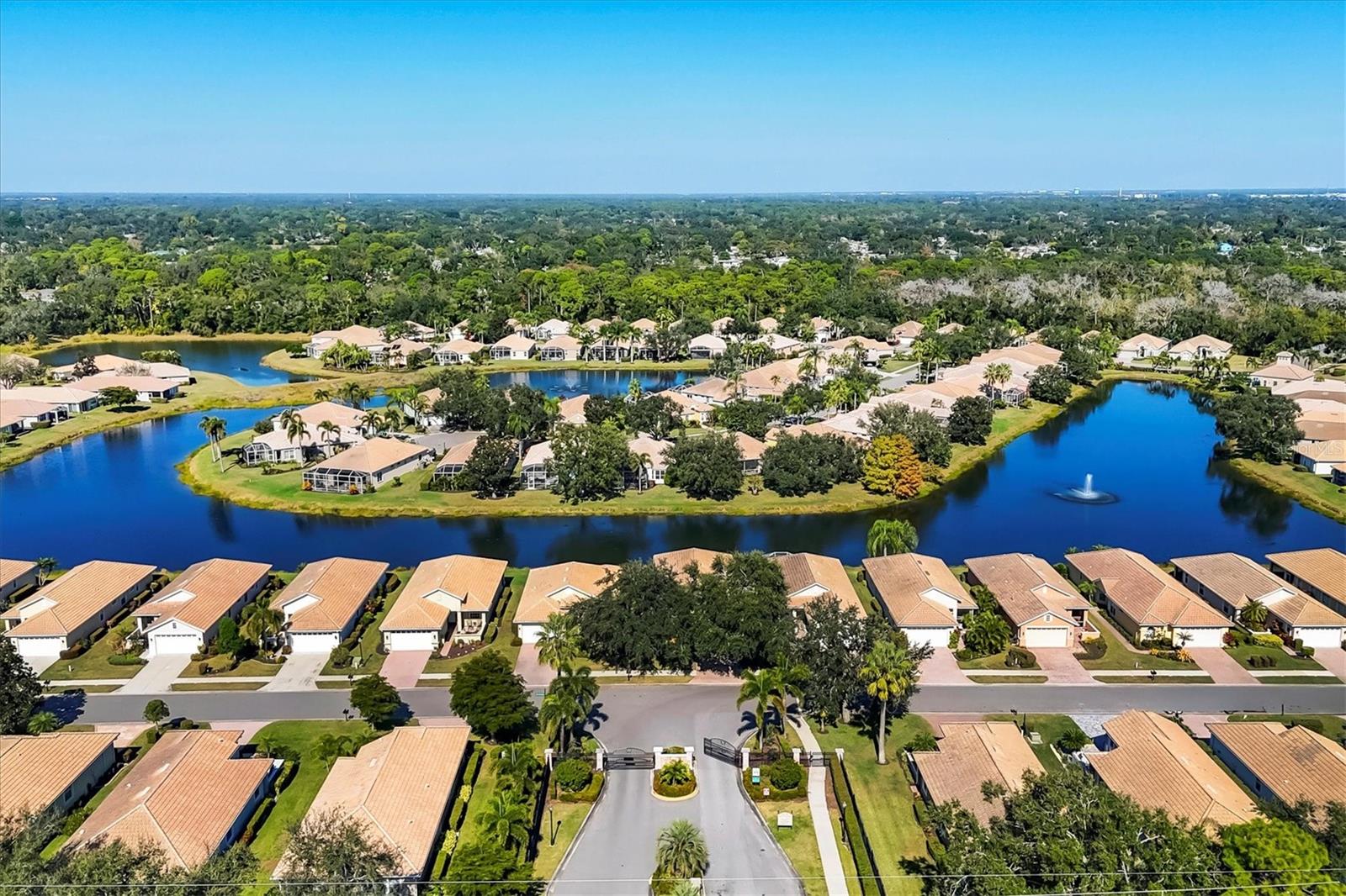 Image 5 of 44 For 4226 Reflections Parkway