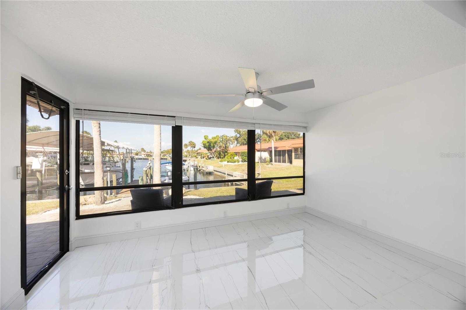 Image 15 of 70 For 9608 Valencia Cove