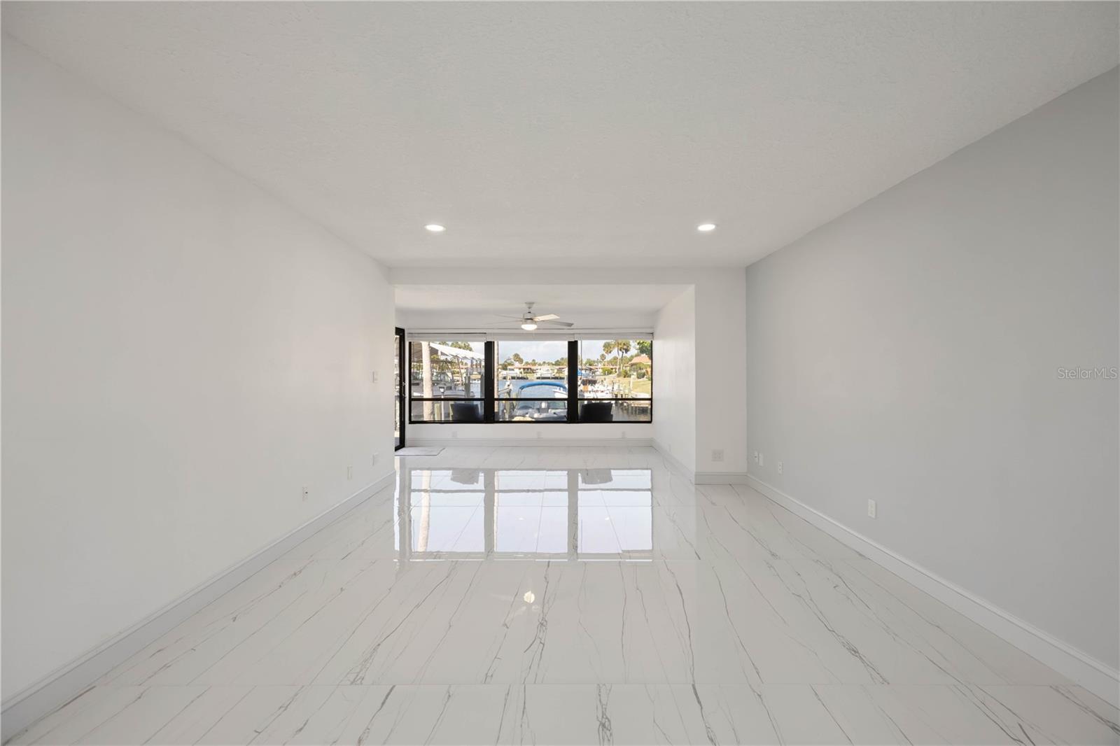 Image 18 of 70 For 9608 Valencia Cove